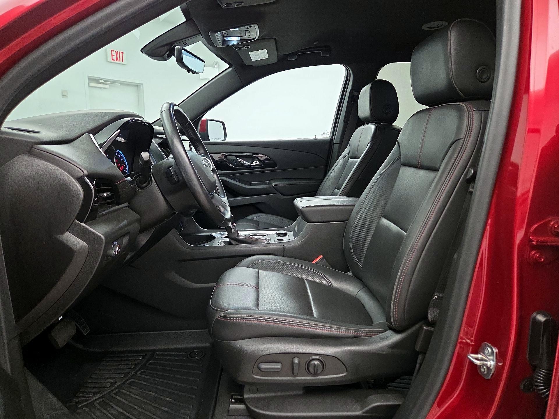 Thumbnail: 2022 Chevrolet Traverse - 11
