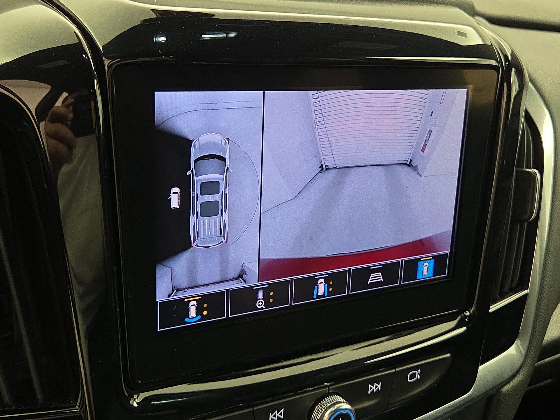 Thumbnail: 2022 Chevrolet Traverse - 15