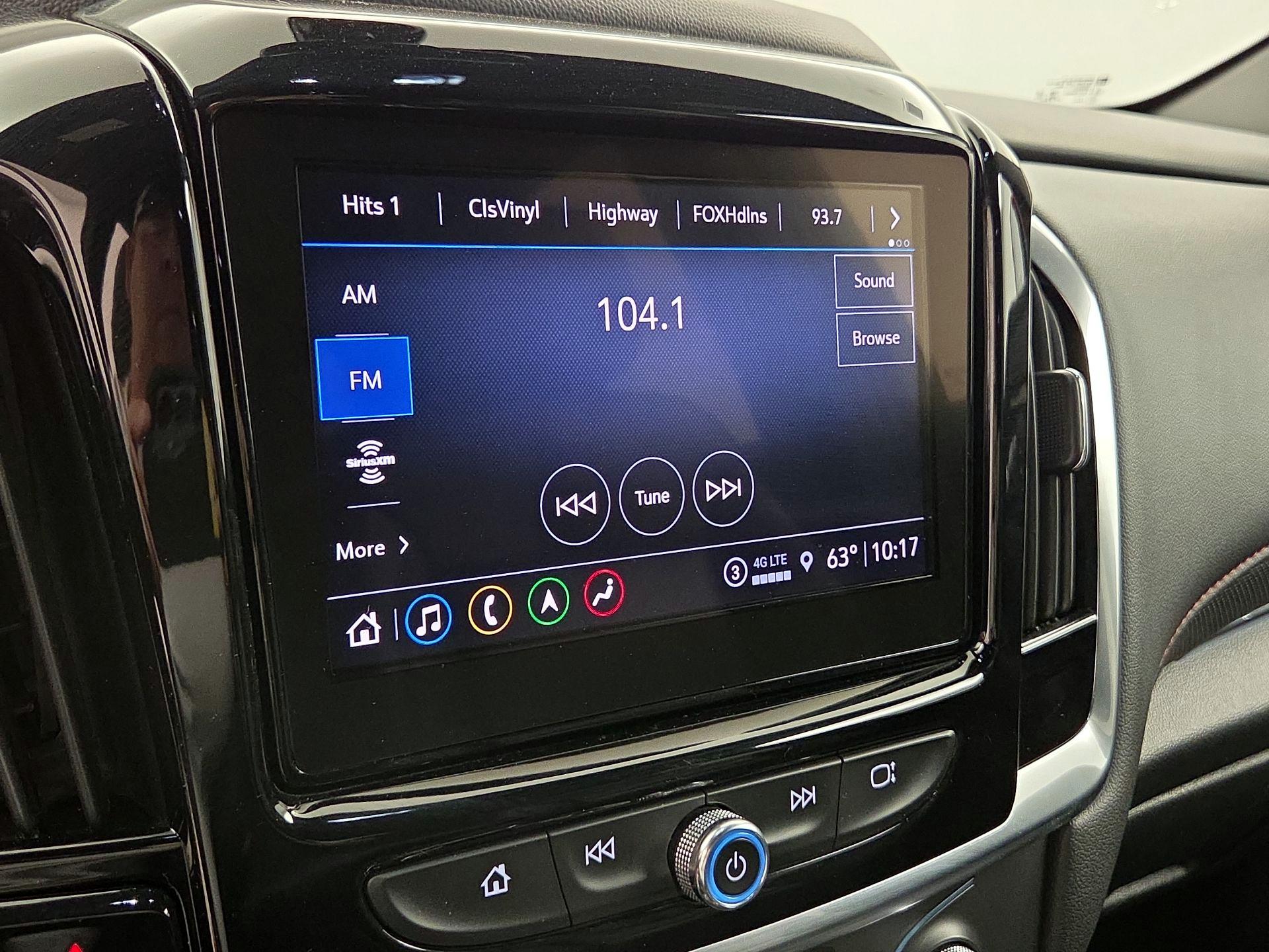 Thumbnail: 2022 Chevrolet Traverse - 16