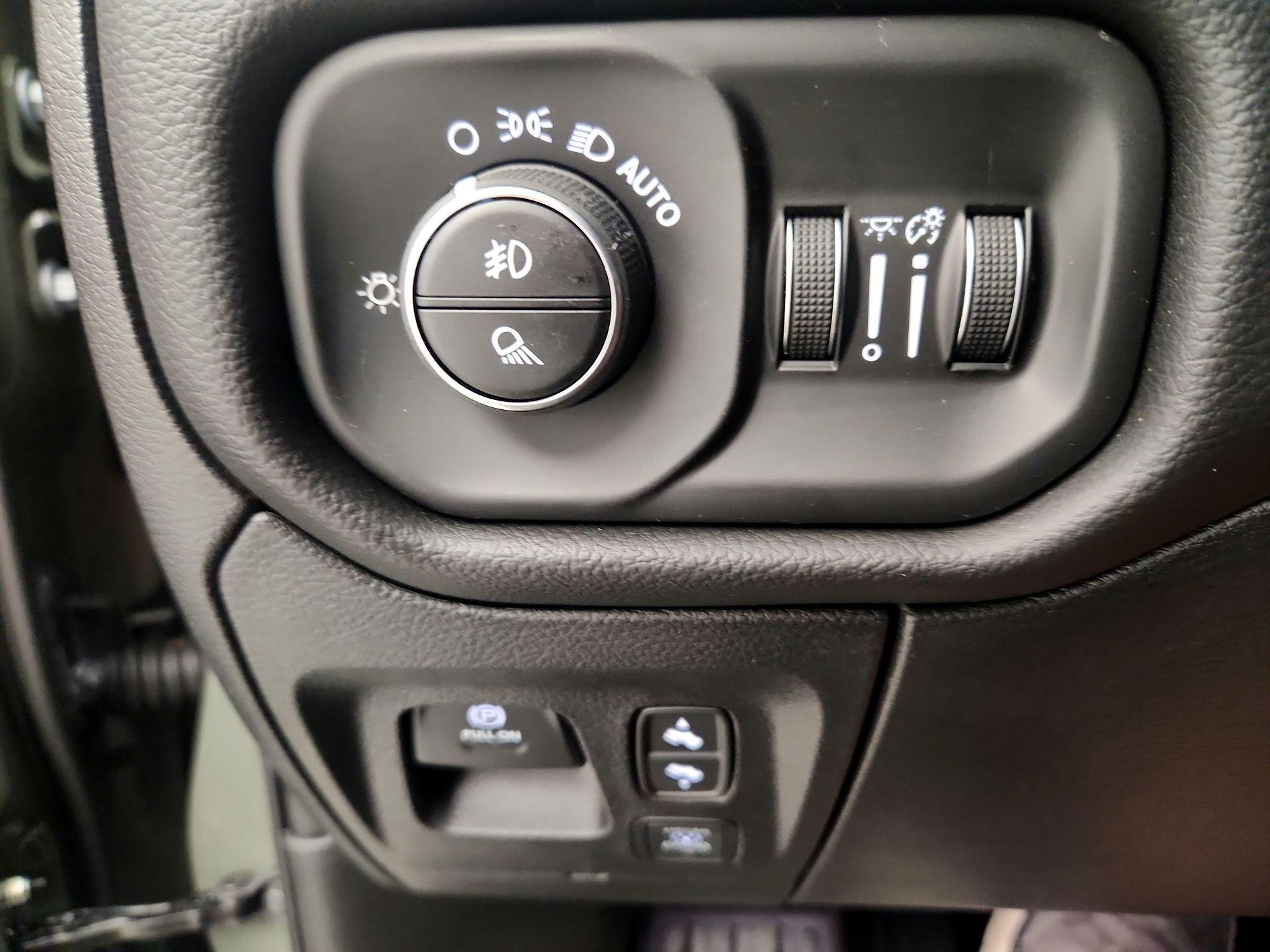 Thumbnail: 2026 RAM 1500 - 13