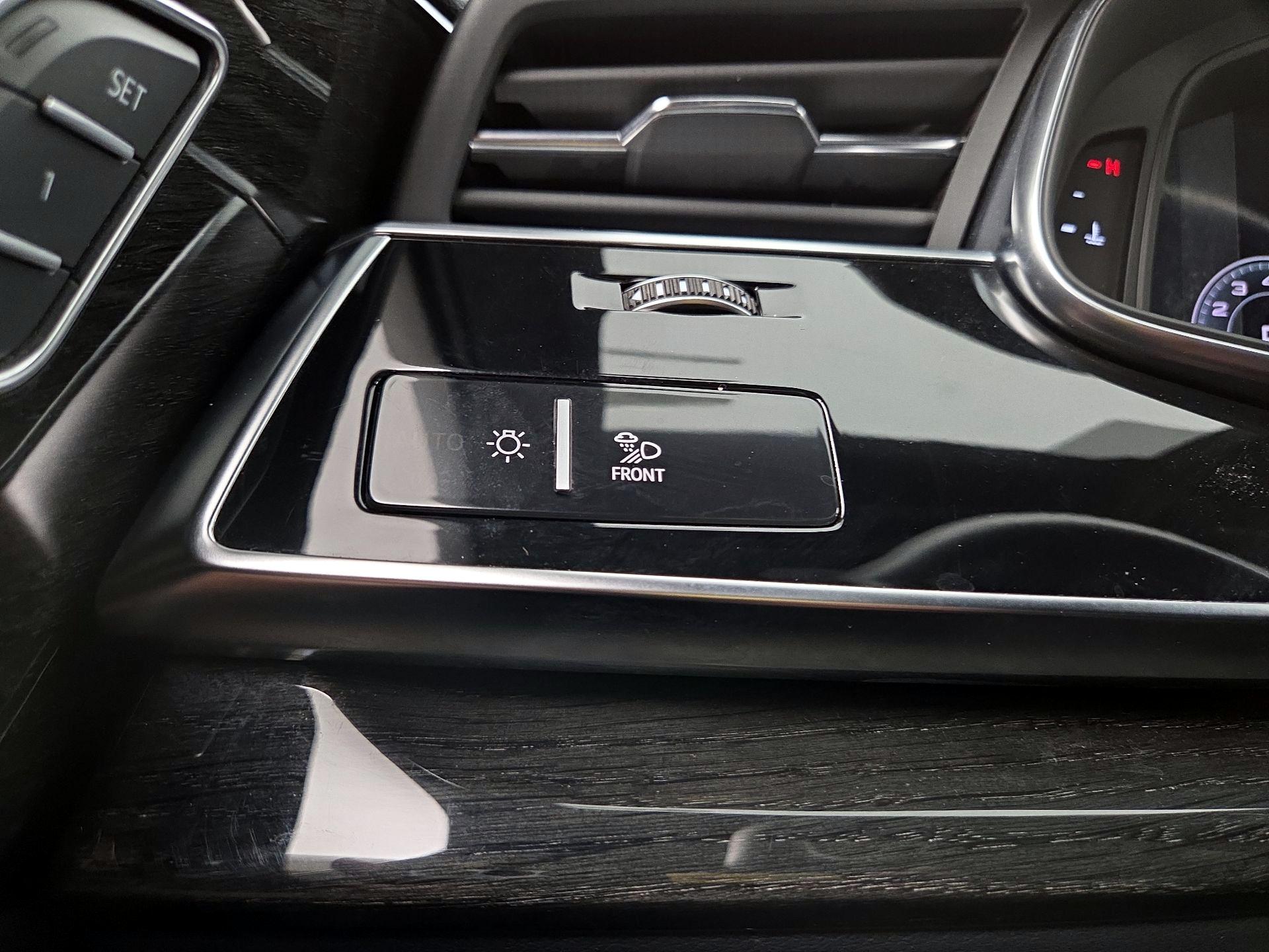 Thumbnail: 2021 Audi Q7 - 13