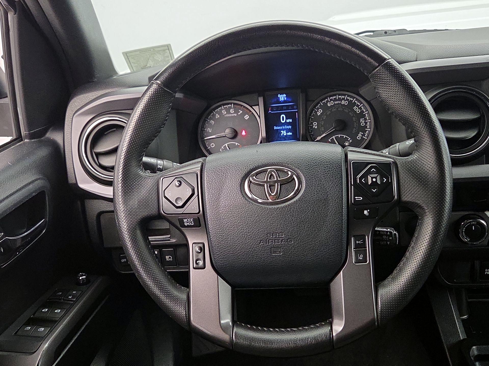 Thumbnail: 2018 Toyota Tacoma - 10