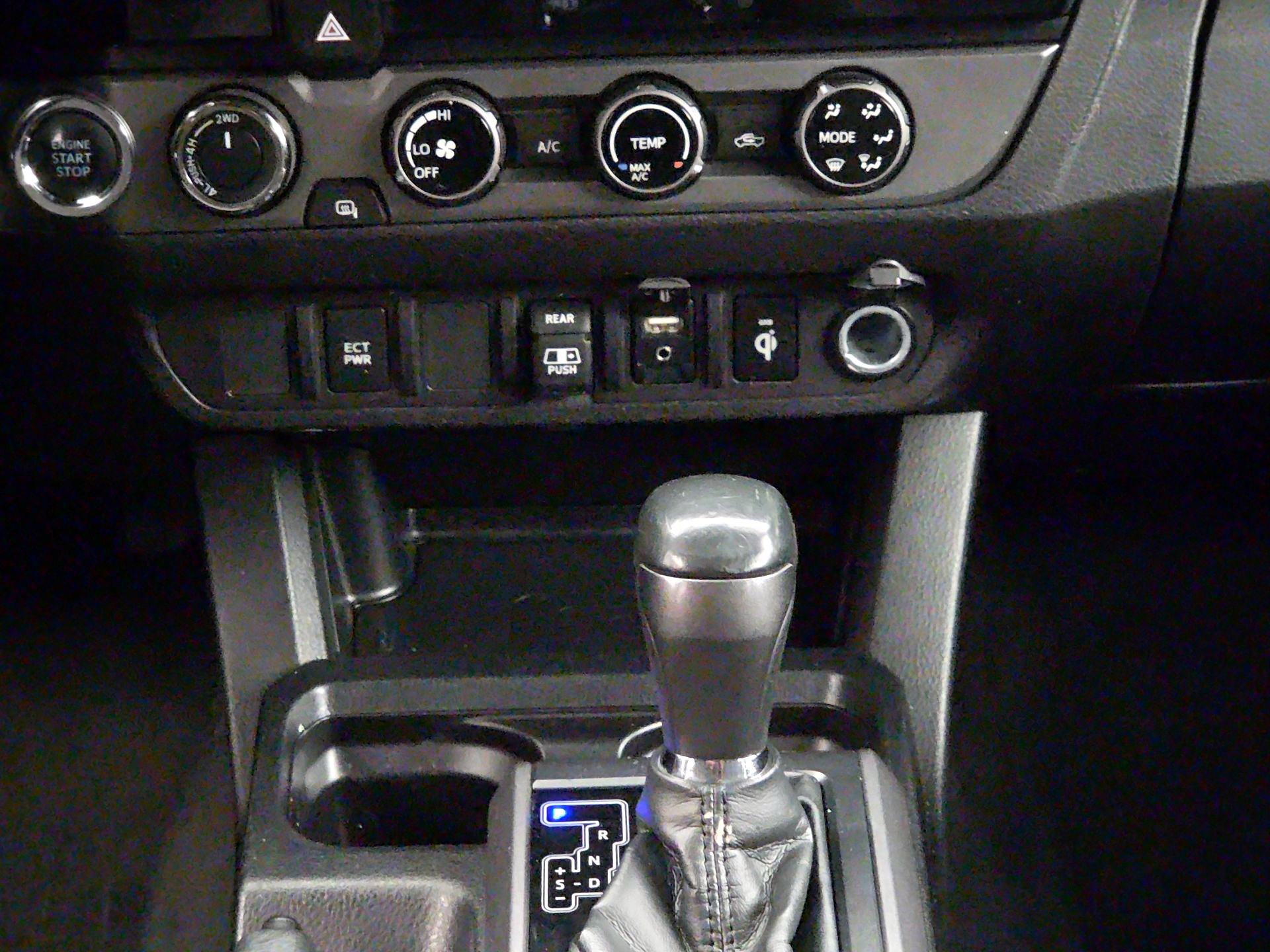 Thumbnail: 2018 Toyota Tacoma - 16