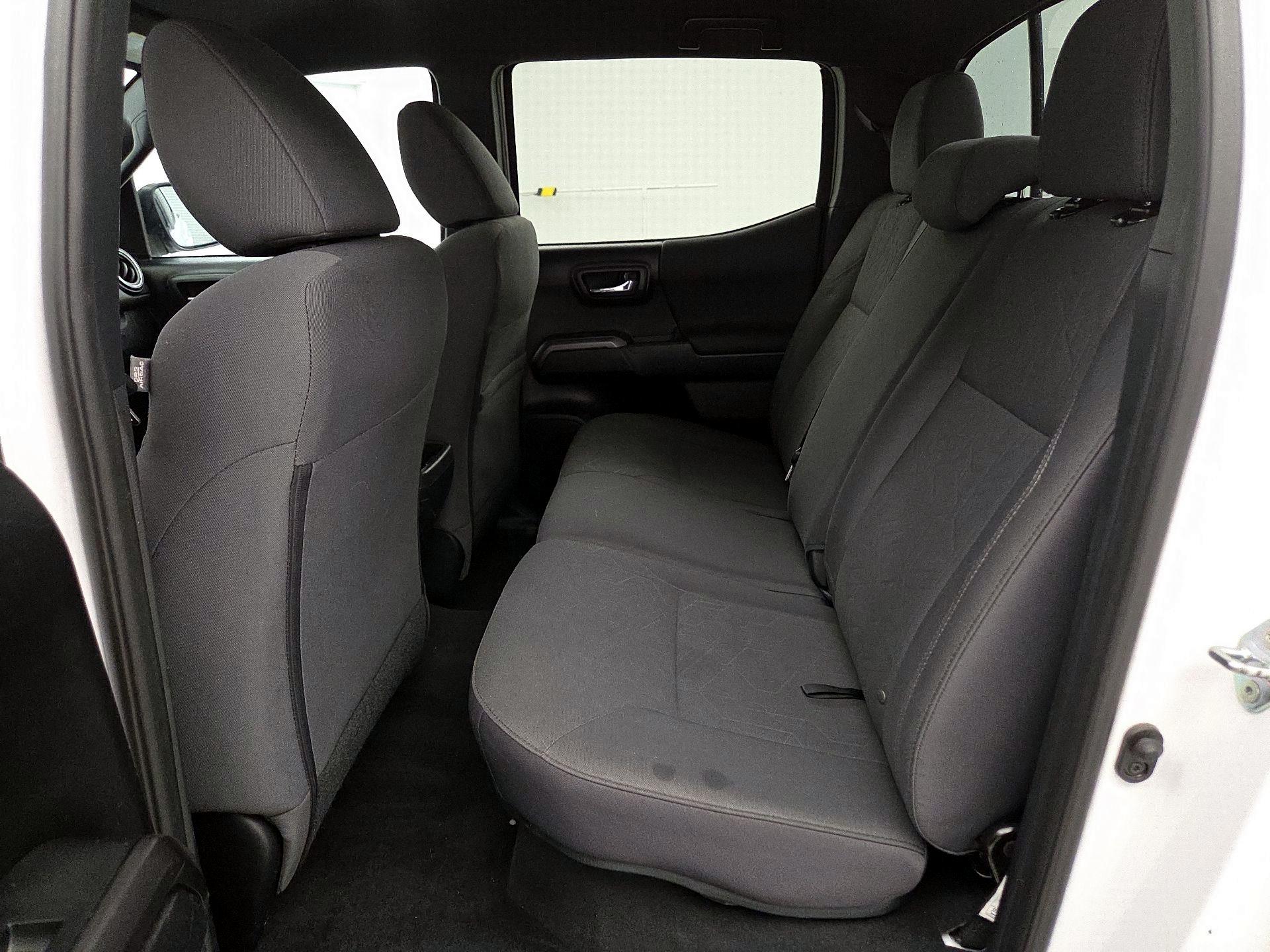 Thumbnail: 2018 Toyota Tacoma - 19