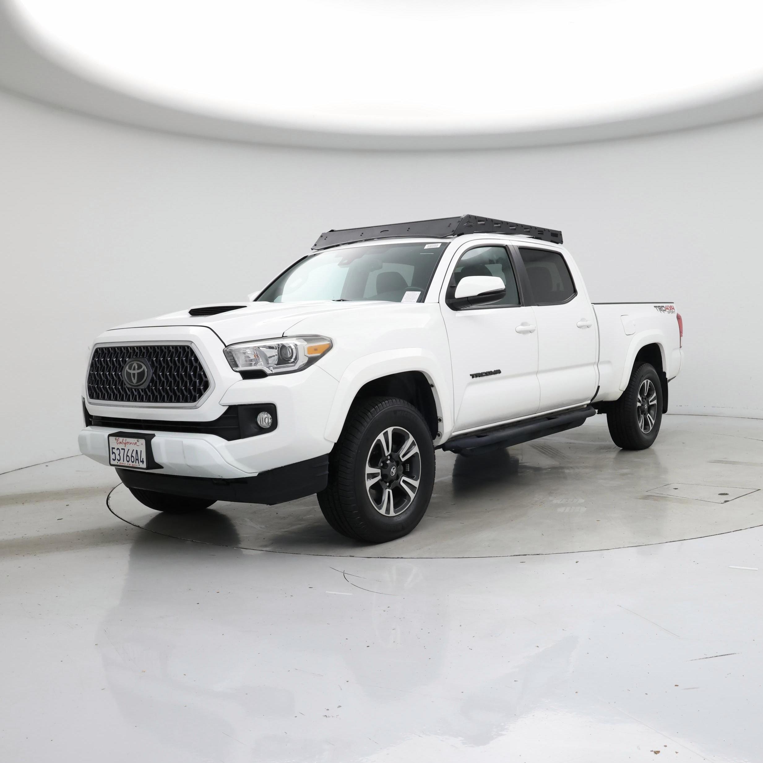 Thumbnail: 2018 Toyota Tacoma - 4