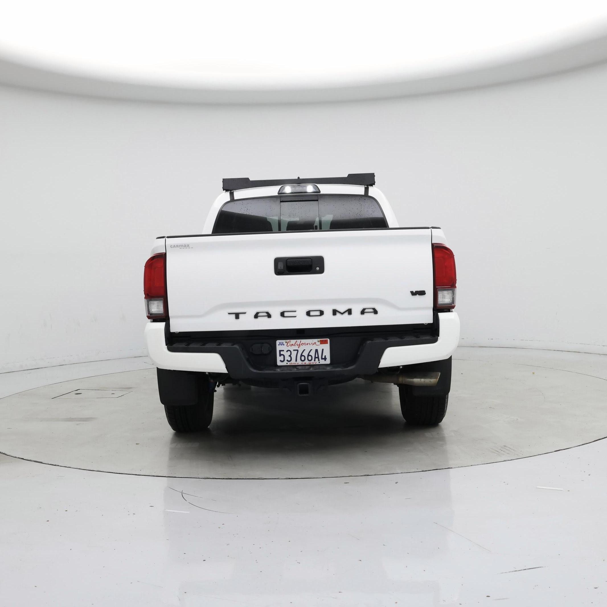 Thumbnail: 2018 Toyota Tacoma - 6