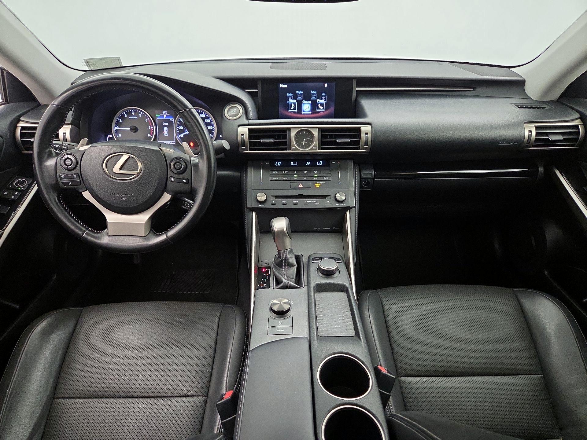 Thumbnail: 2016 Lexus IS - 9