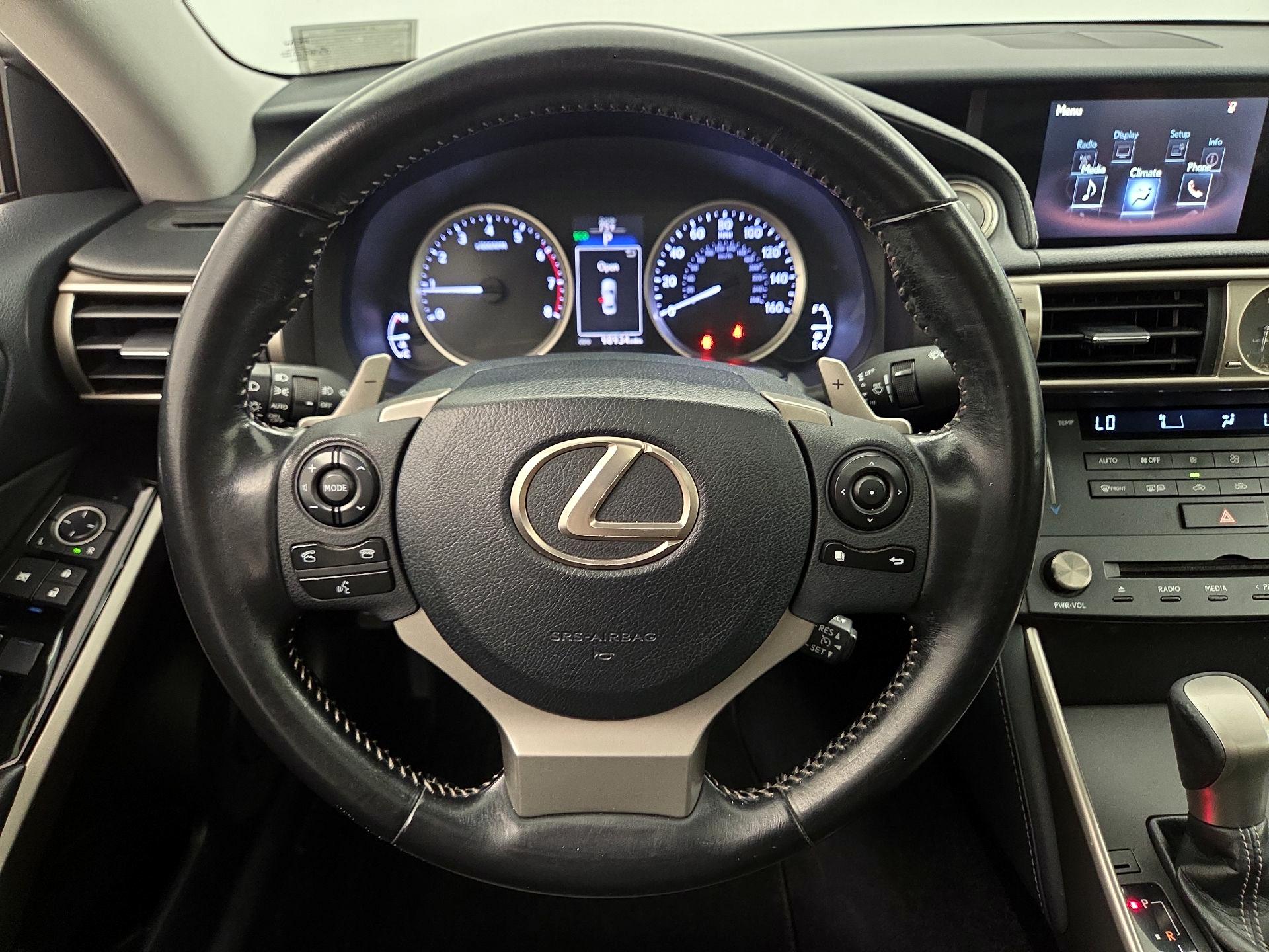 Thumbnail: 2016 Lexus IS - 10