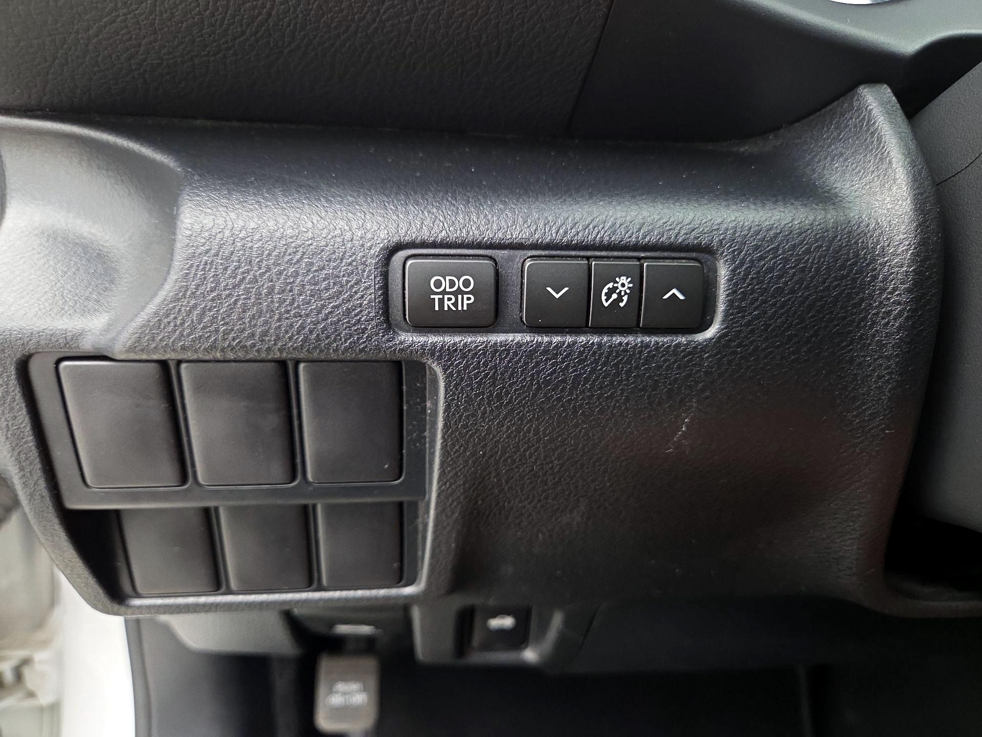 Thumbnail: 2016 Lexus IS - 13