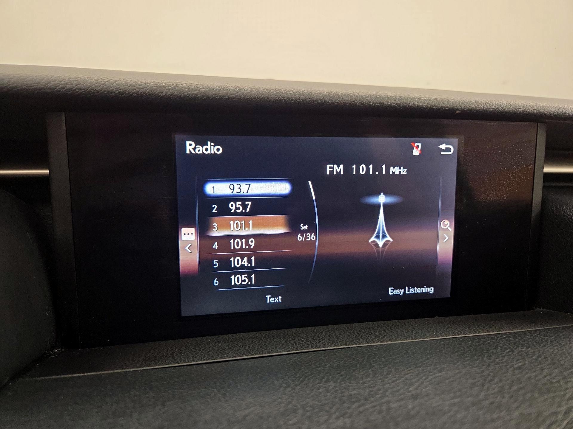 Thumbnail: 2016 Lexus IS - 15