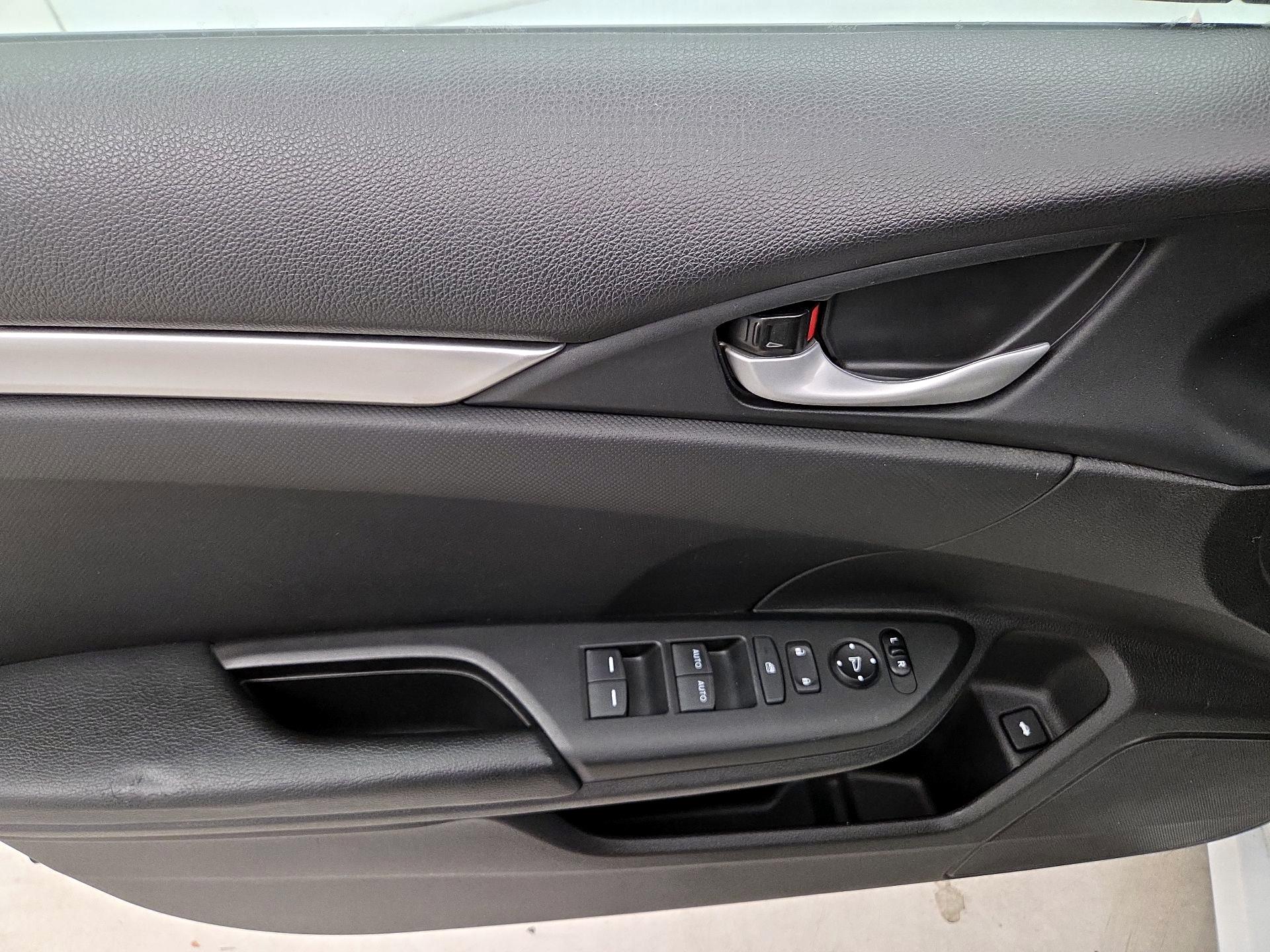 Thumbnail: 2020 Honda Civic - 12