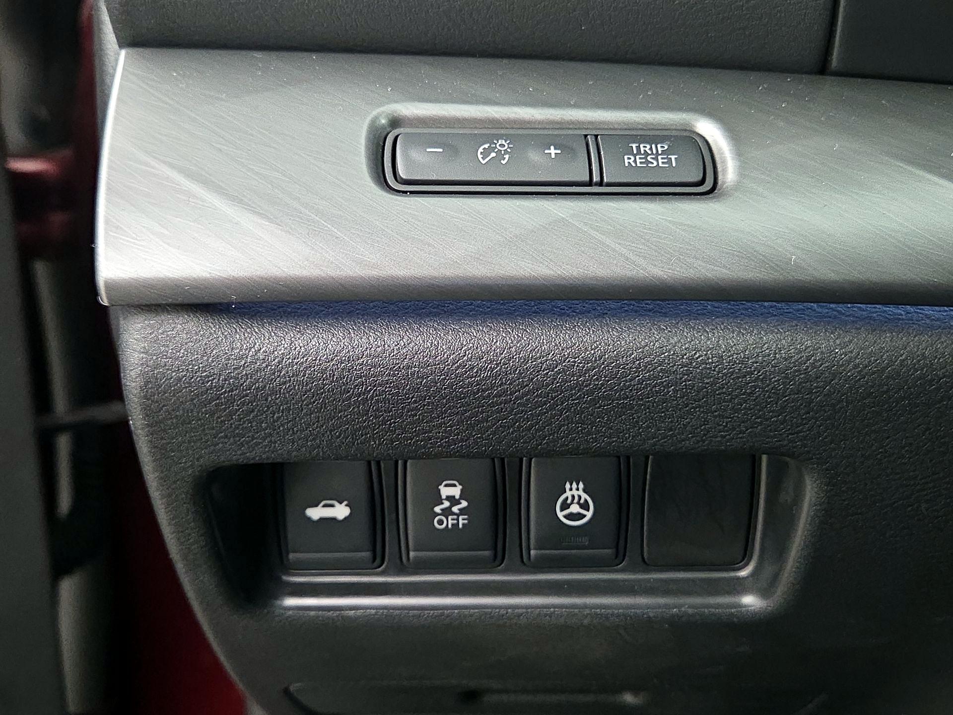 Thumbnail: 2016 Nissan Maxima - 13