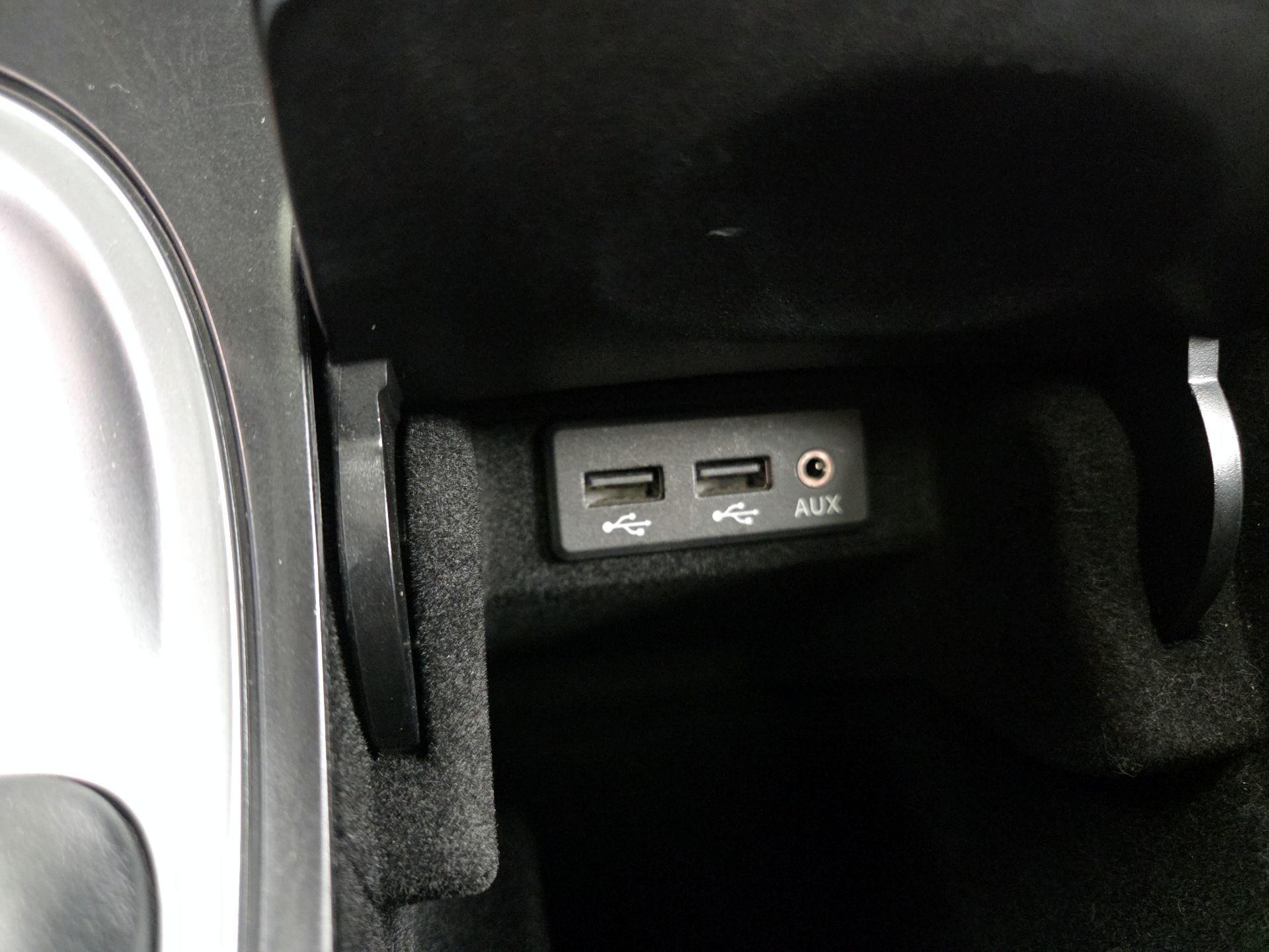 Thumbnail: 2016 Nissan Maxima - 19