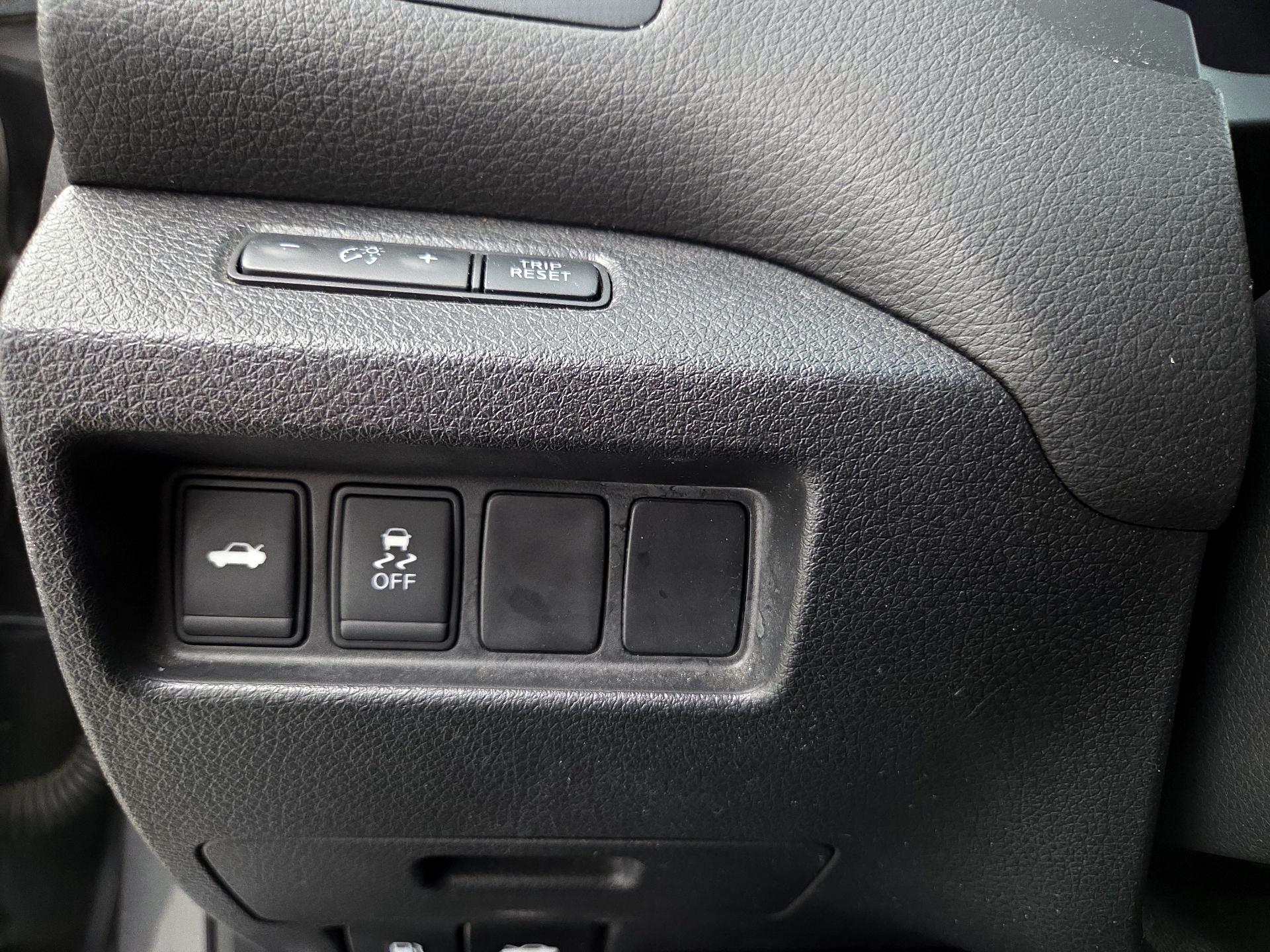 Thumbnail: 2016 Nissan Altima - 13