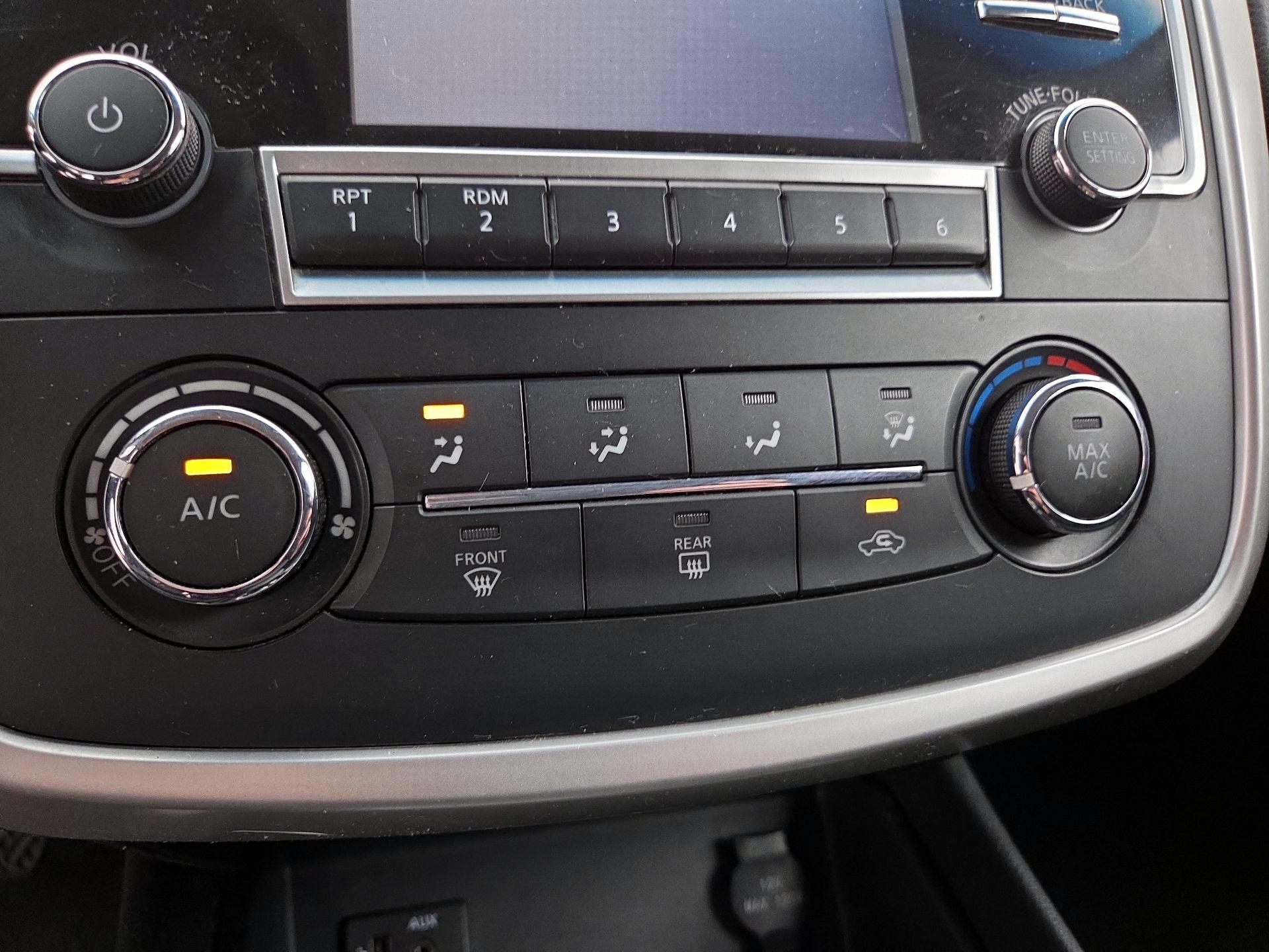 Thumbnail: 2016 Nissan Altima - 16