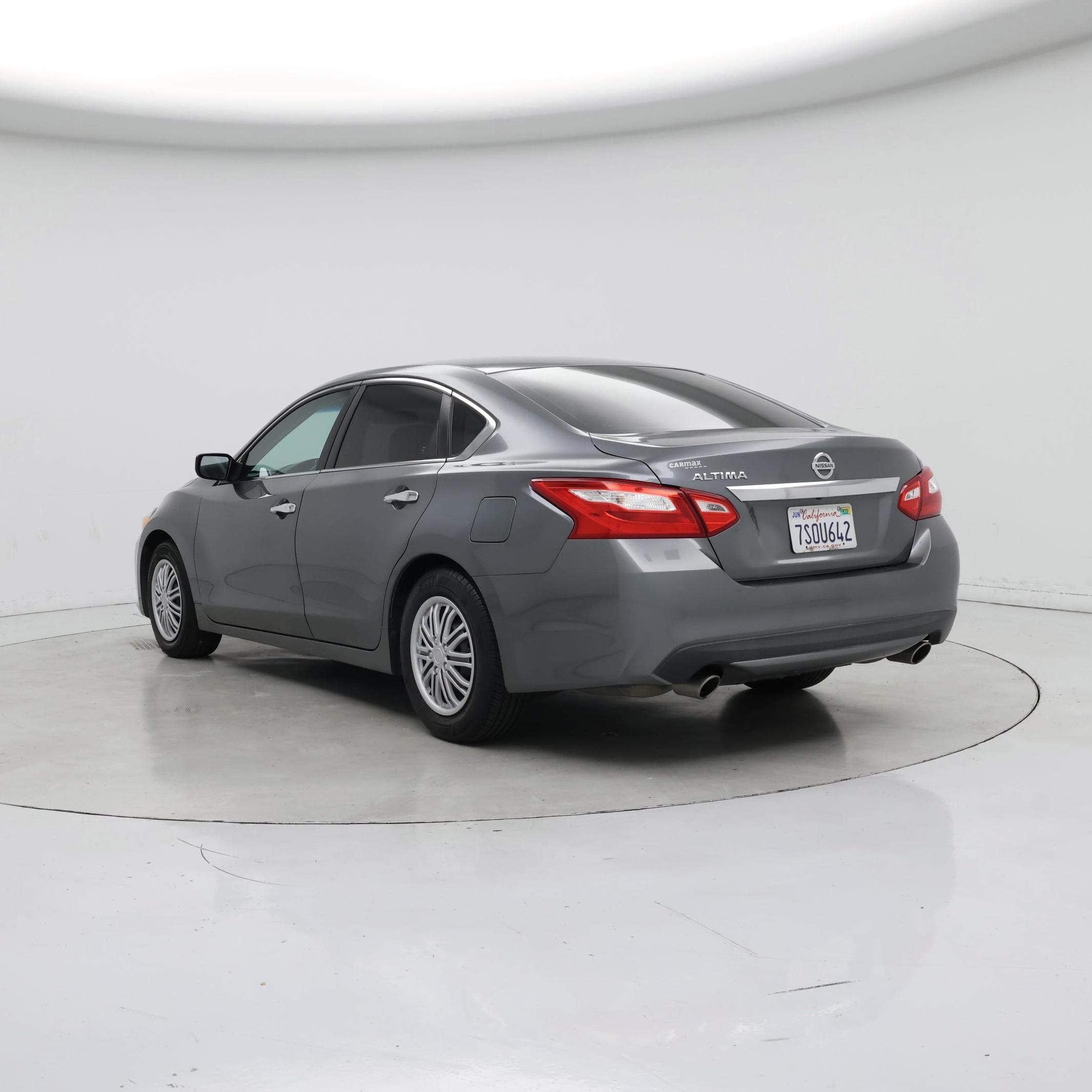 Thumbnail: 2016 Nissan Altima - 2