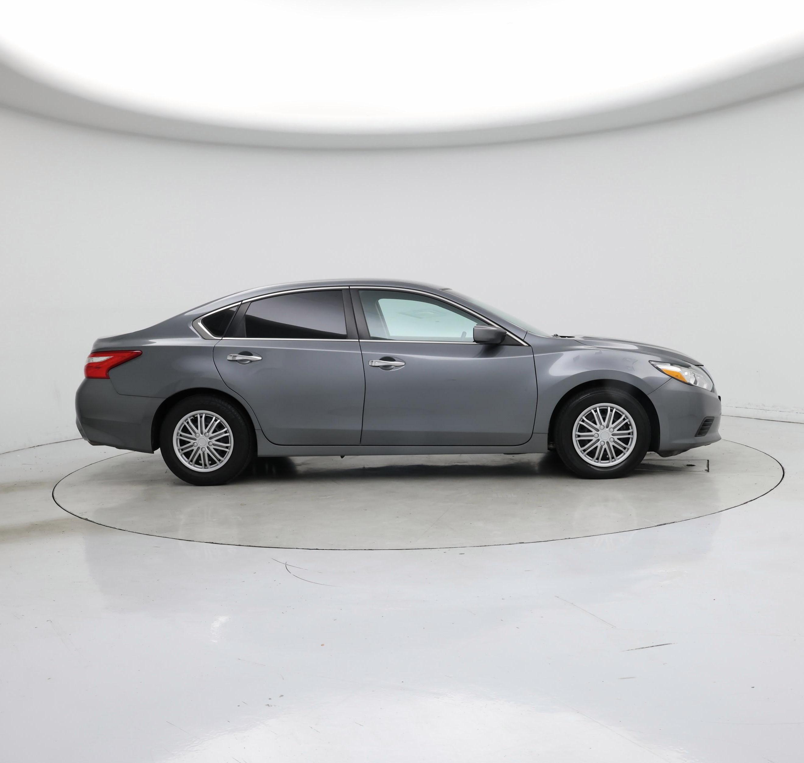 Thumbnail: 2016 Nissan Altima - 7