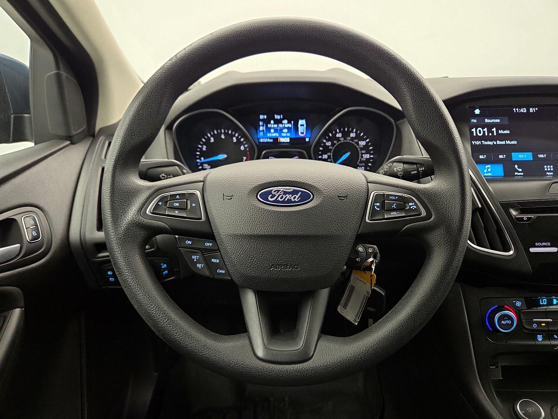 Thumbnail: 2018 Ford Focus - 10