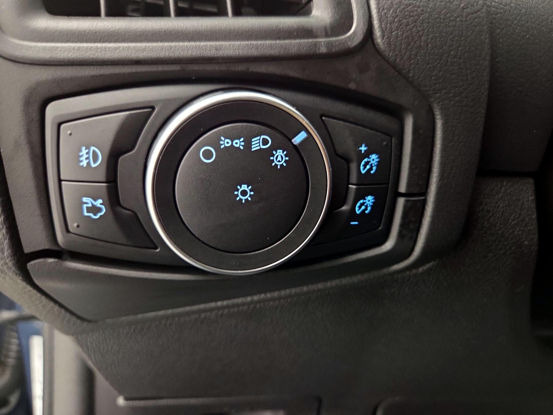 Thumbnail: 2018 Ford Focus - 13