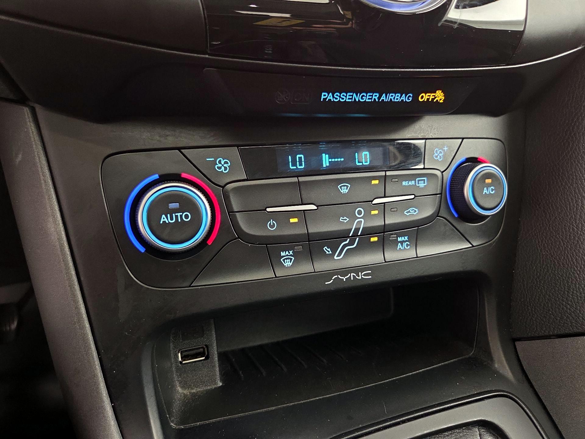 Thumbnail: 2018 Ford Focus - 16