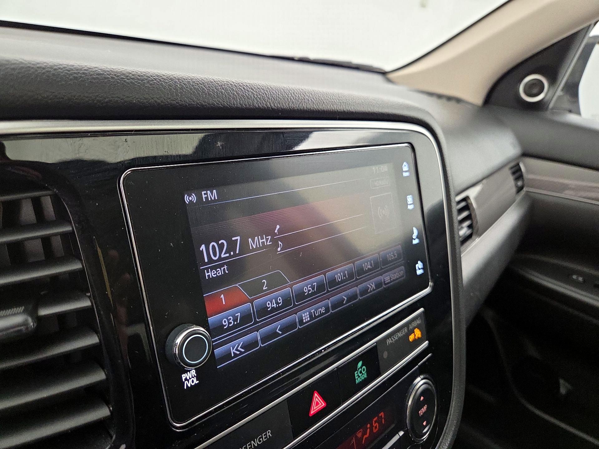 Thumbnail: 2019 Mitsubishi Outlander - 15