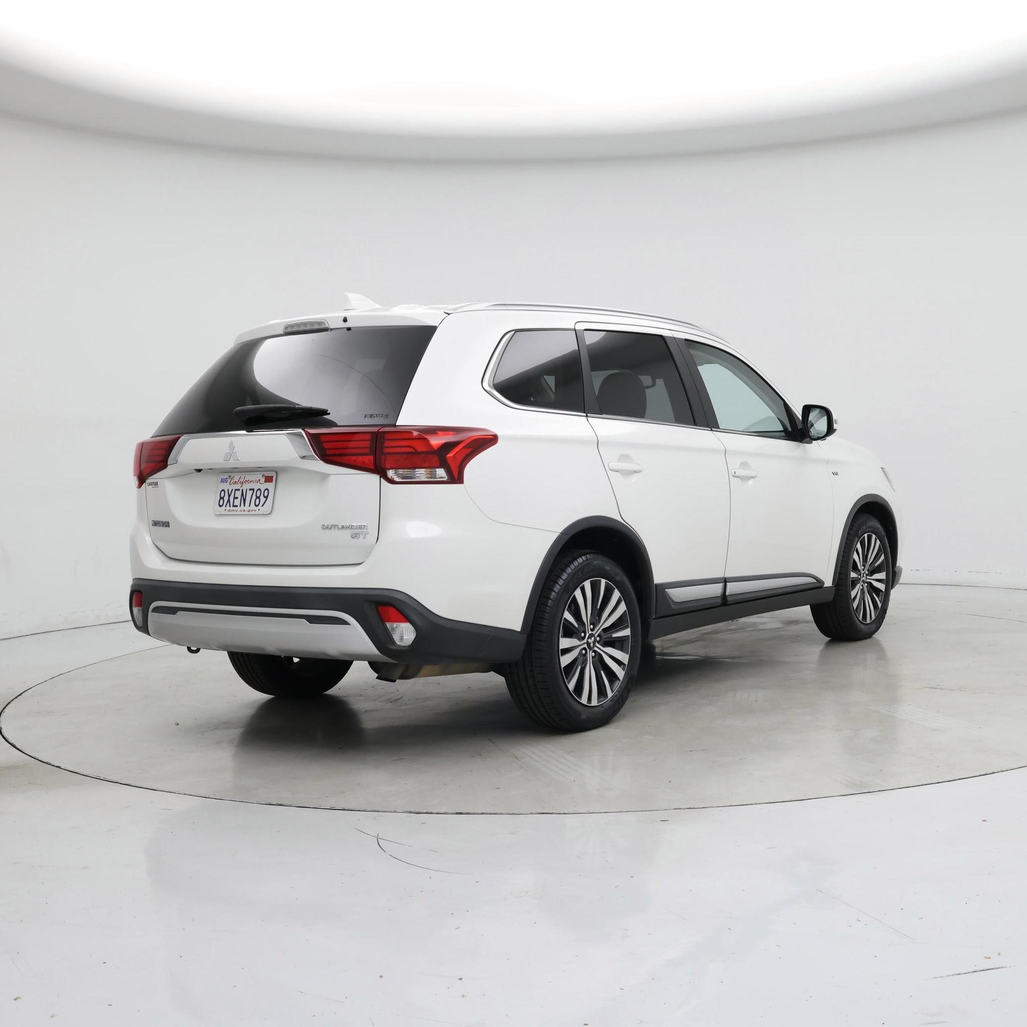Thumbnail: 2019 Mitsubishi Outlander - 8