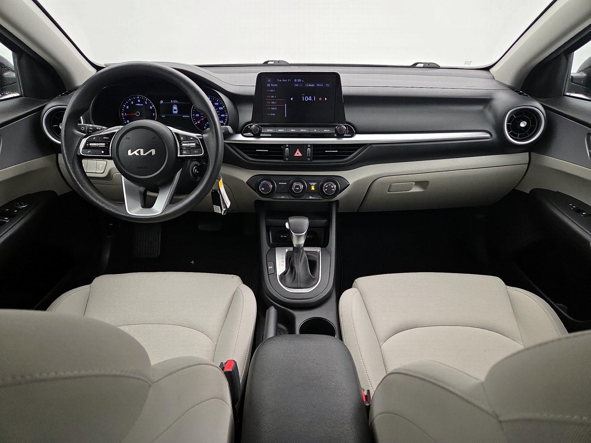 Thumbnail: 2023 Kia Forte - 9