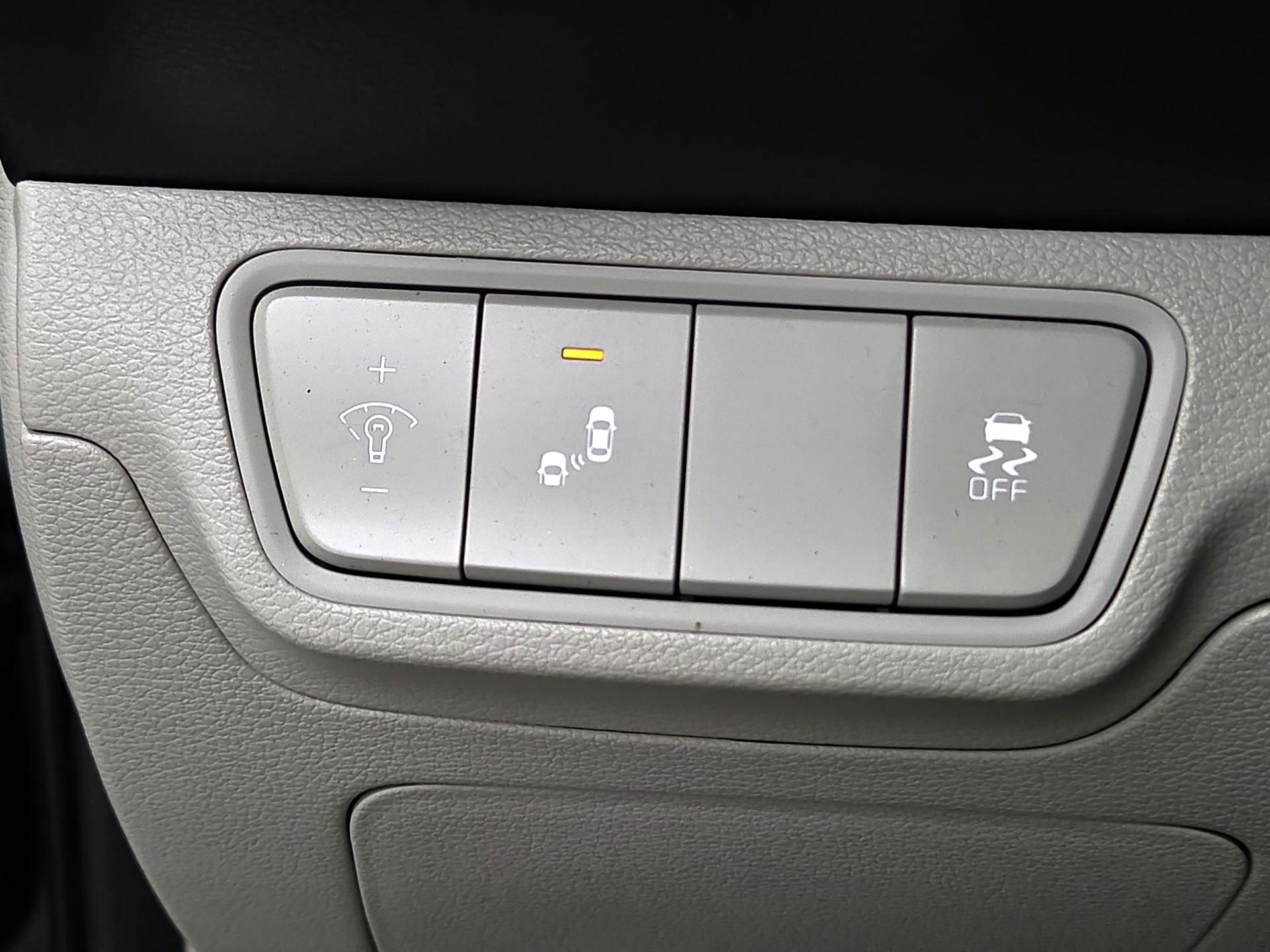 Thumbnail: 2023 Kia Forte - 13