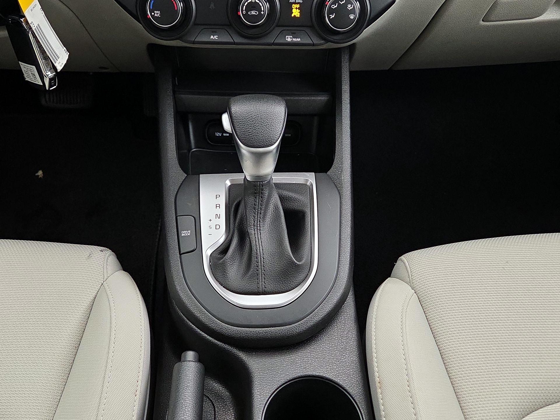 Thumbnail: 2023 Kia Forte - 17