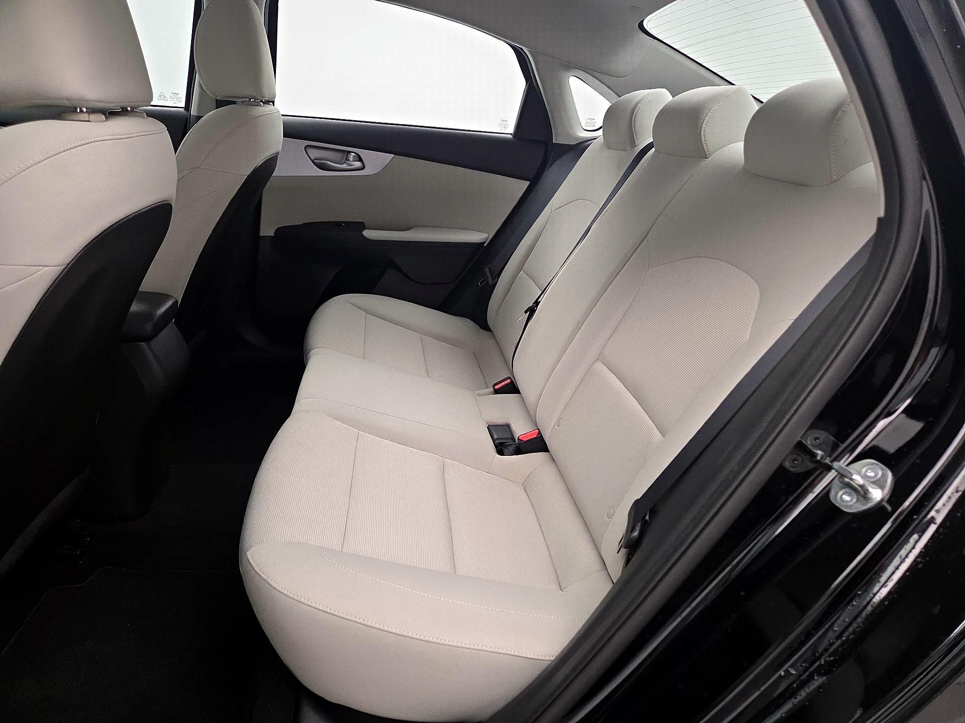 Thumbnail: 2023 Kia Forte - 19