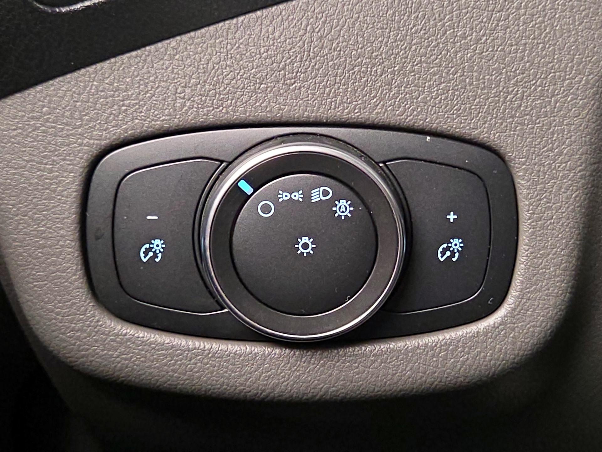 Thumbnail: 2020 Ford Transit Series - 13