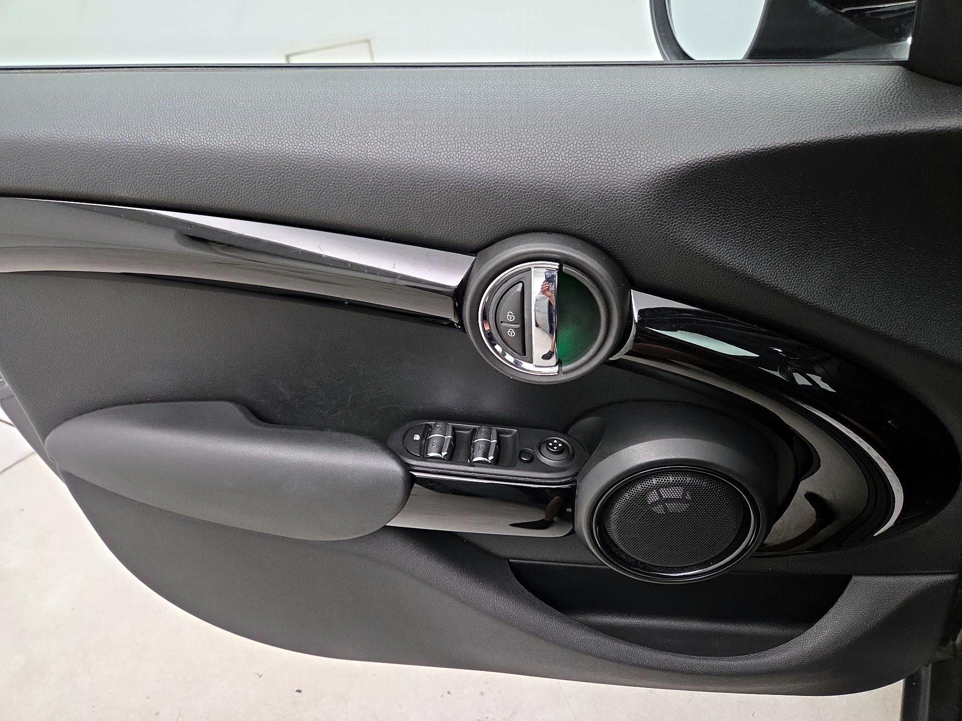 Thumbnail: 2020 MINI Cooper Hardtop - 12