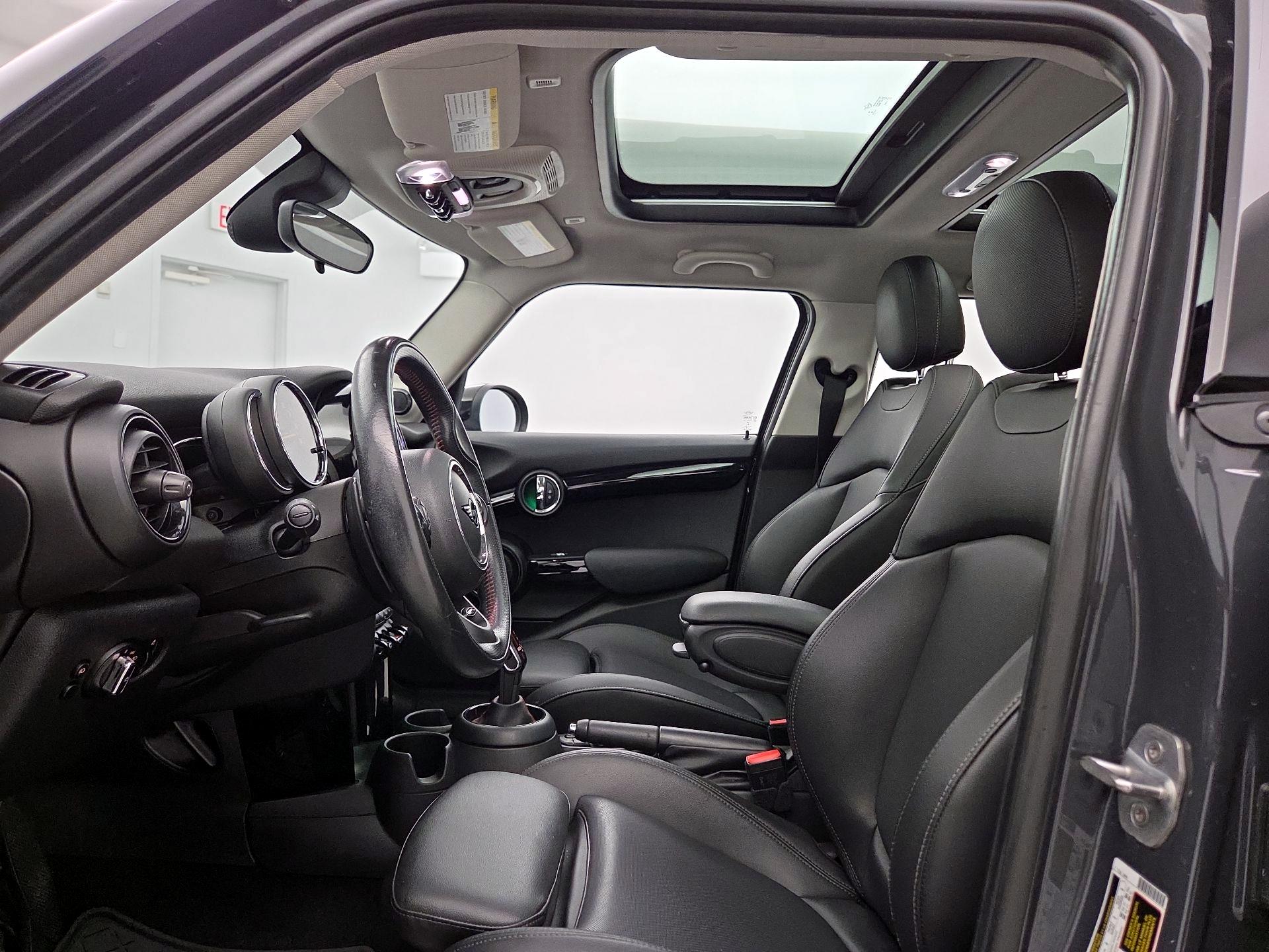 Thumbnail: 2020 MINI Cooper Hardtop - 19