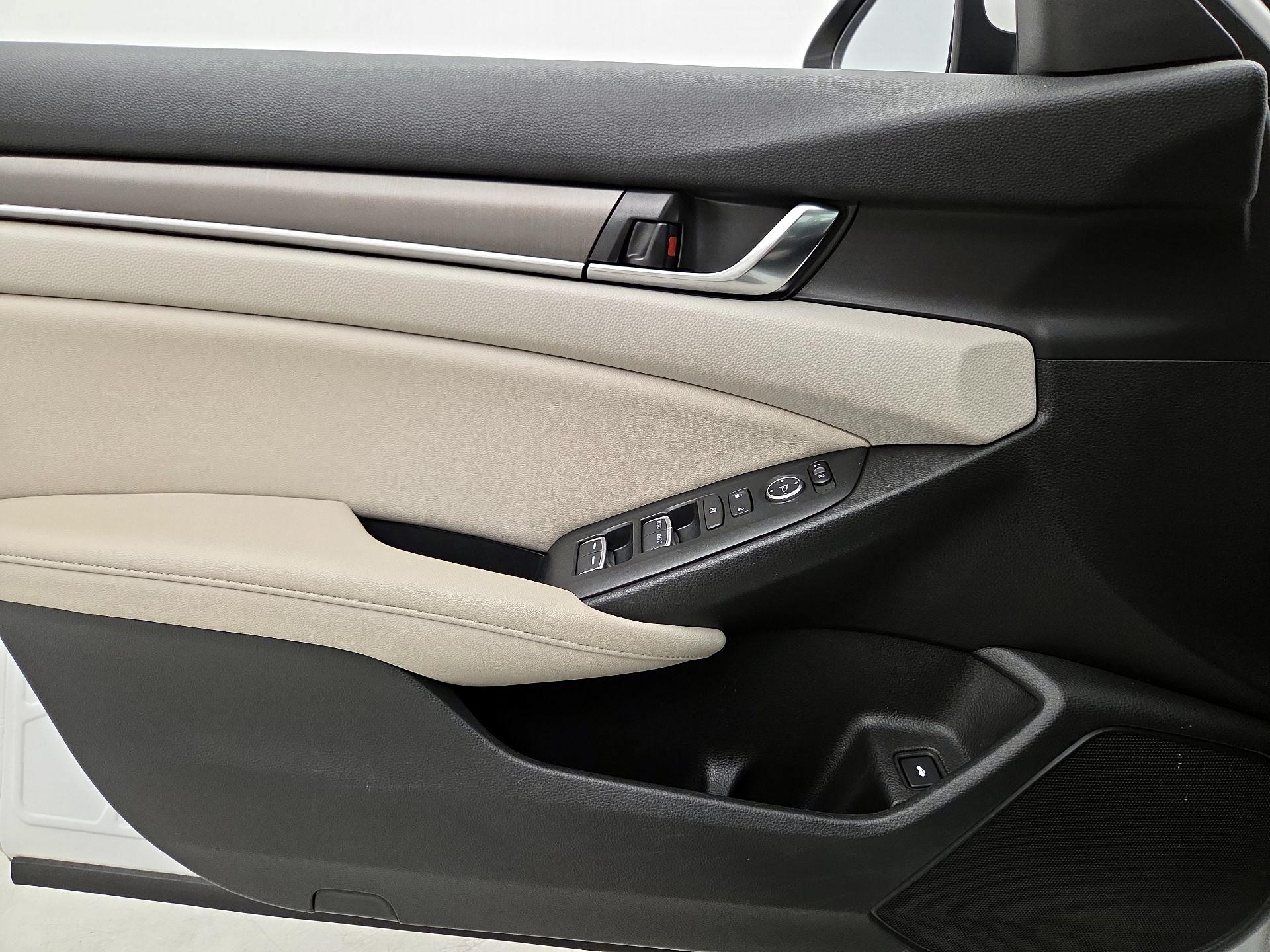 Thumbnail: 2020 Honda Accord - 12