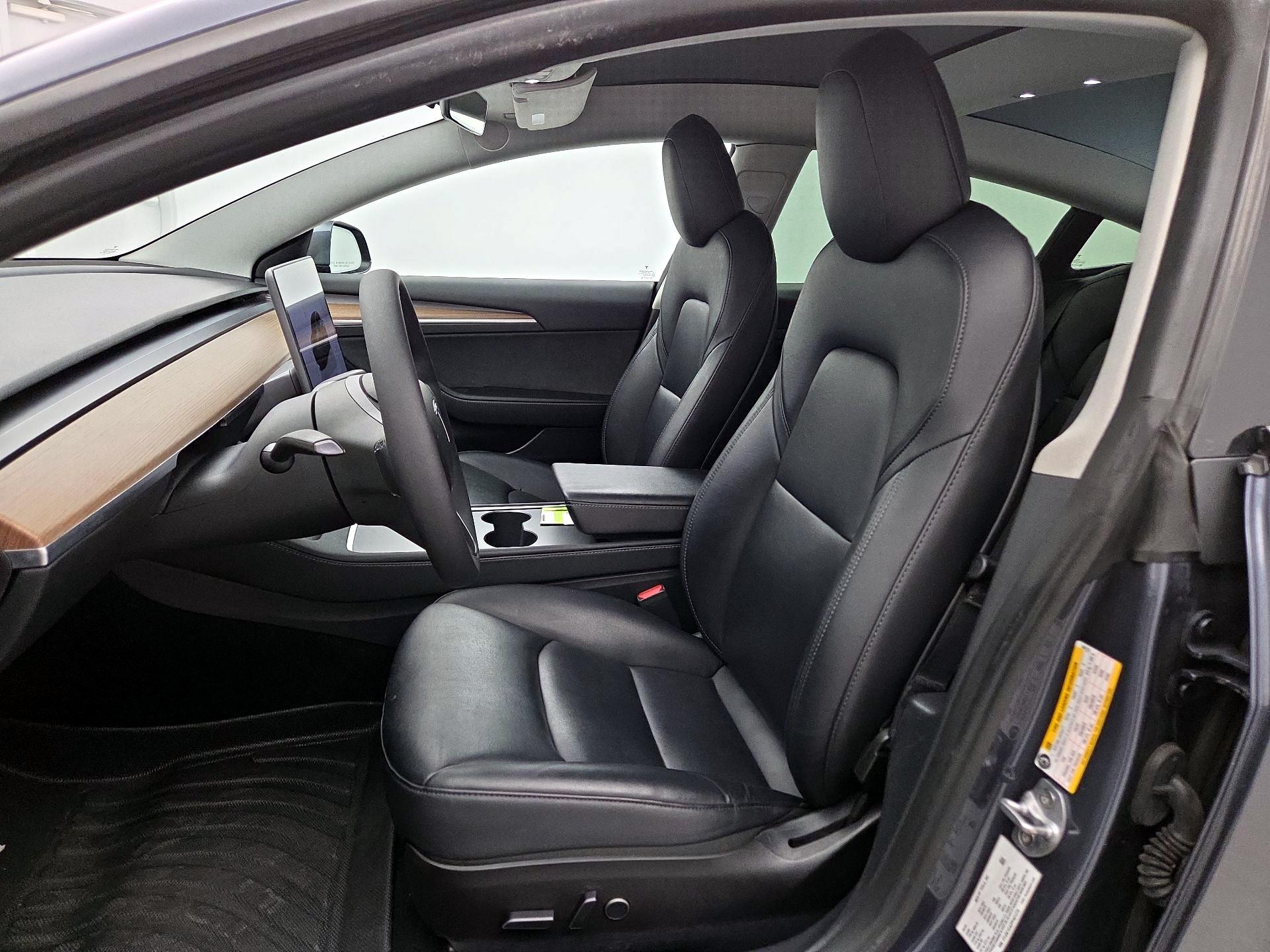 Thumbnail: 2023 Tesla Model 3 - 11