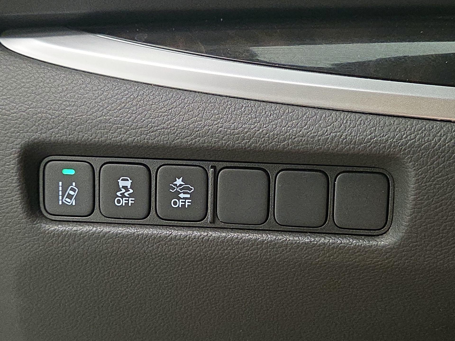 Thumbnail: 2019 Acura RLX - 13