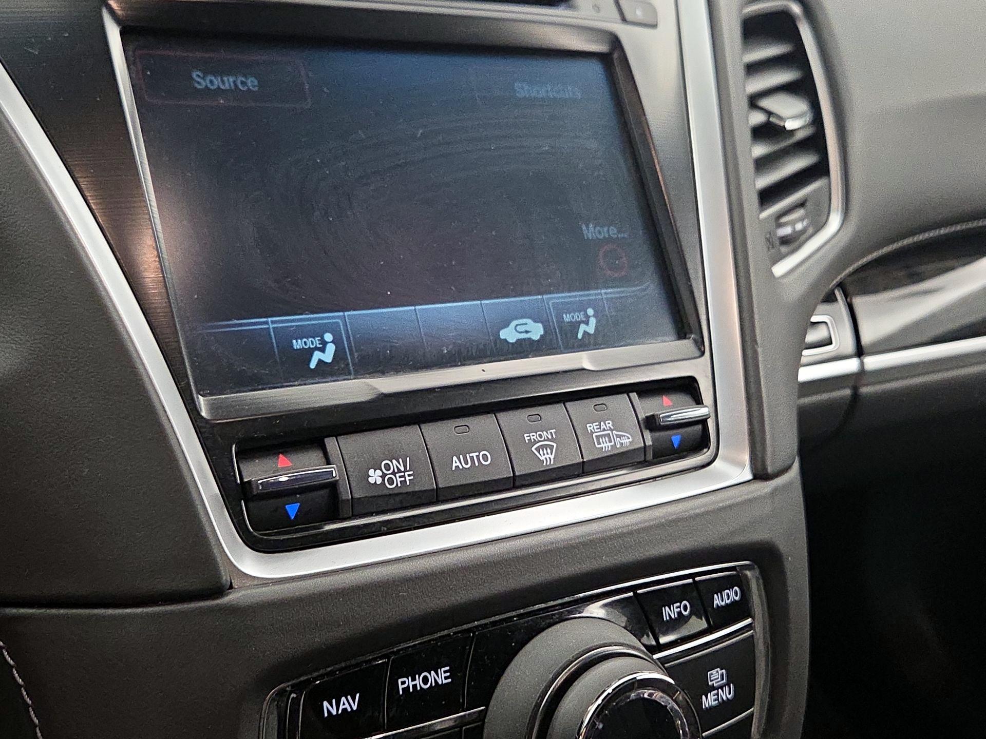 Thumbnail: 2019 Acura RLX - 17