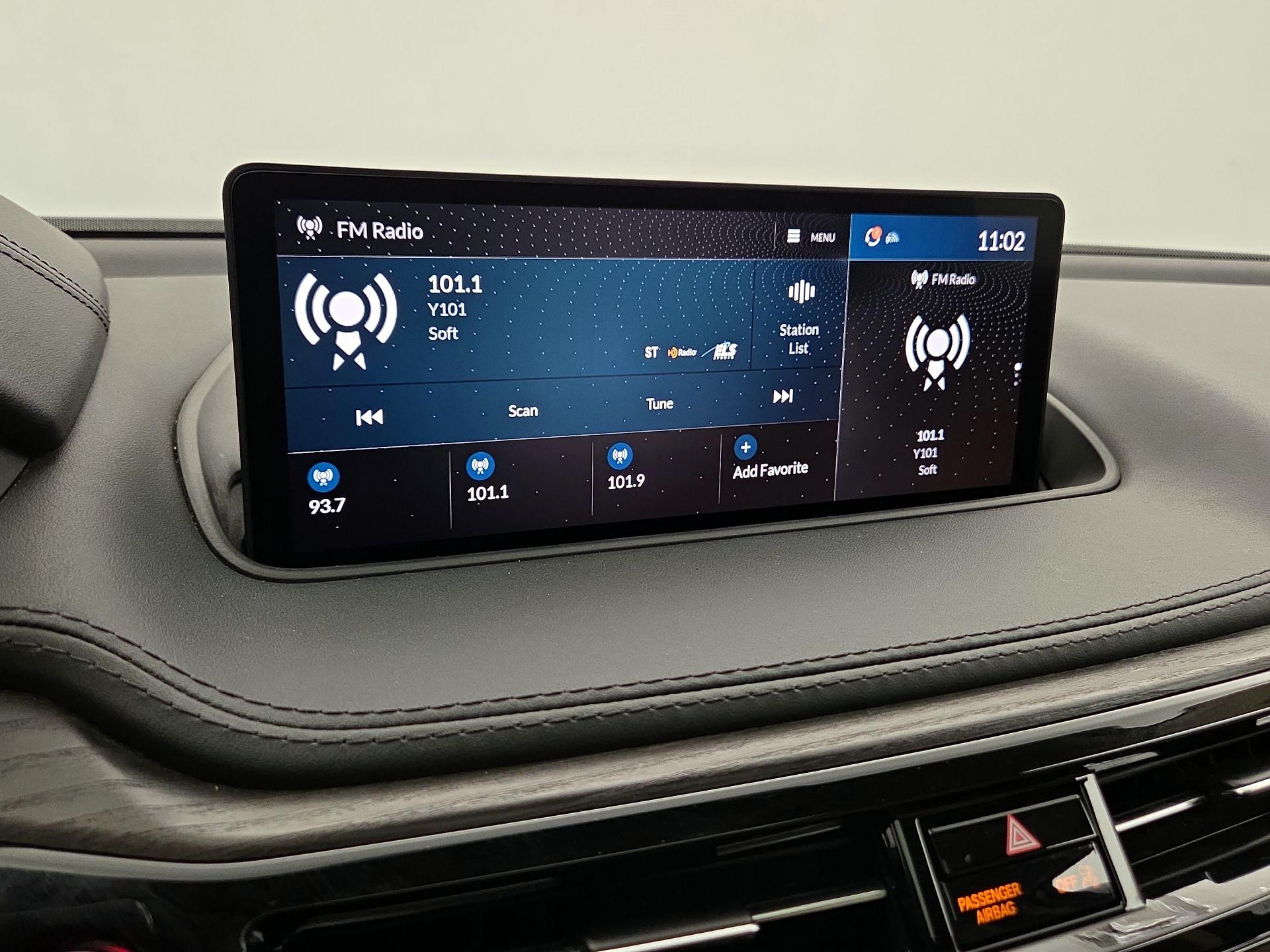 Thumbnail: 2023 Acura MDX - 16