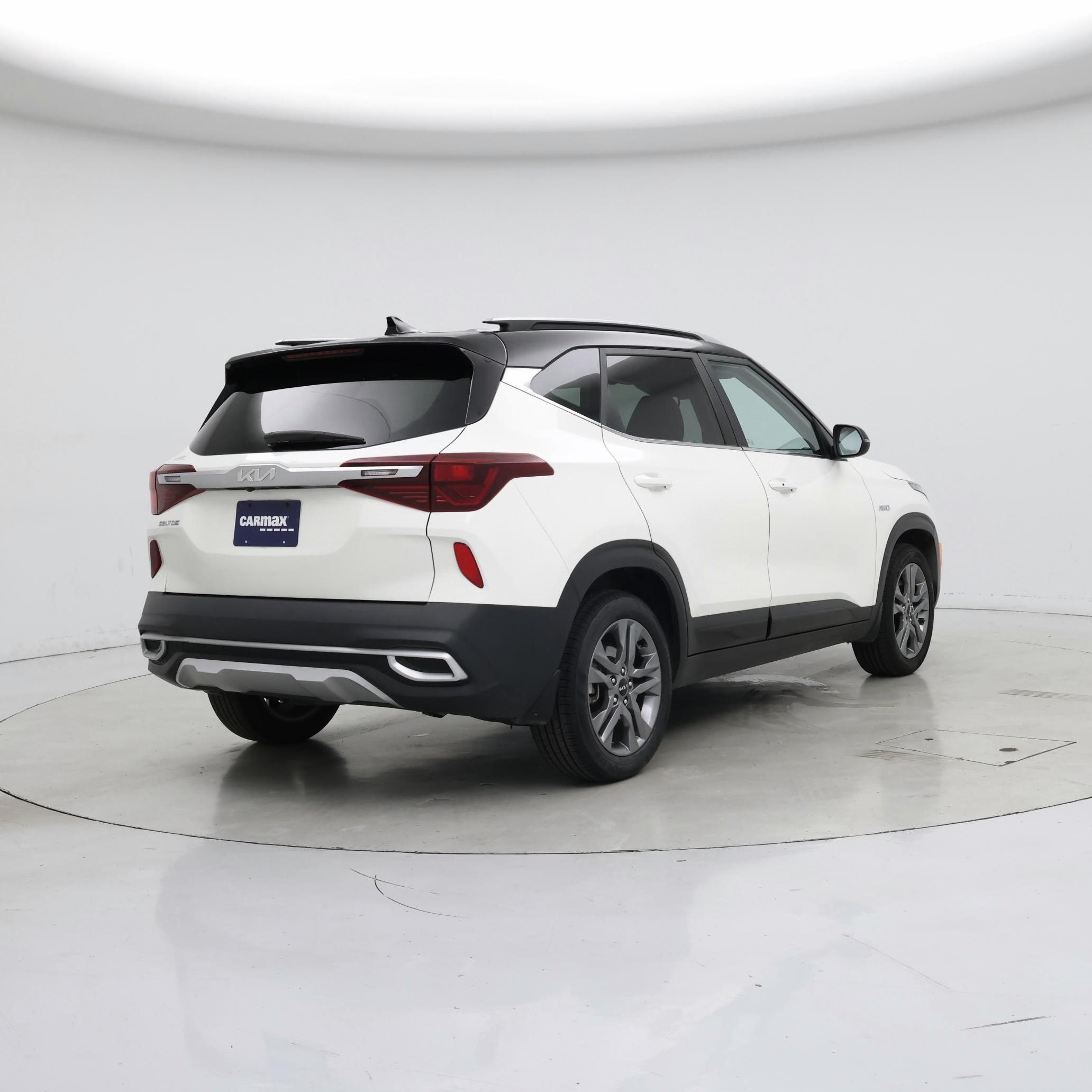 Thumbnail: 2022 Kia Seltos - 8