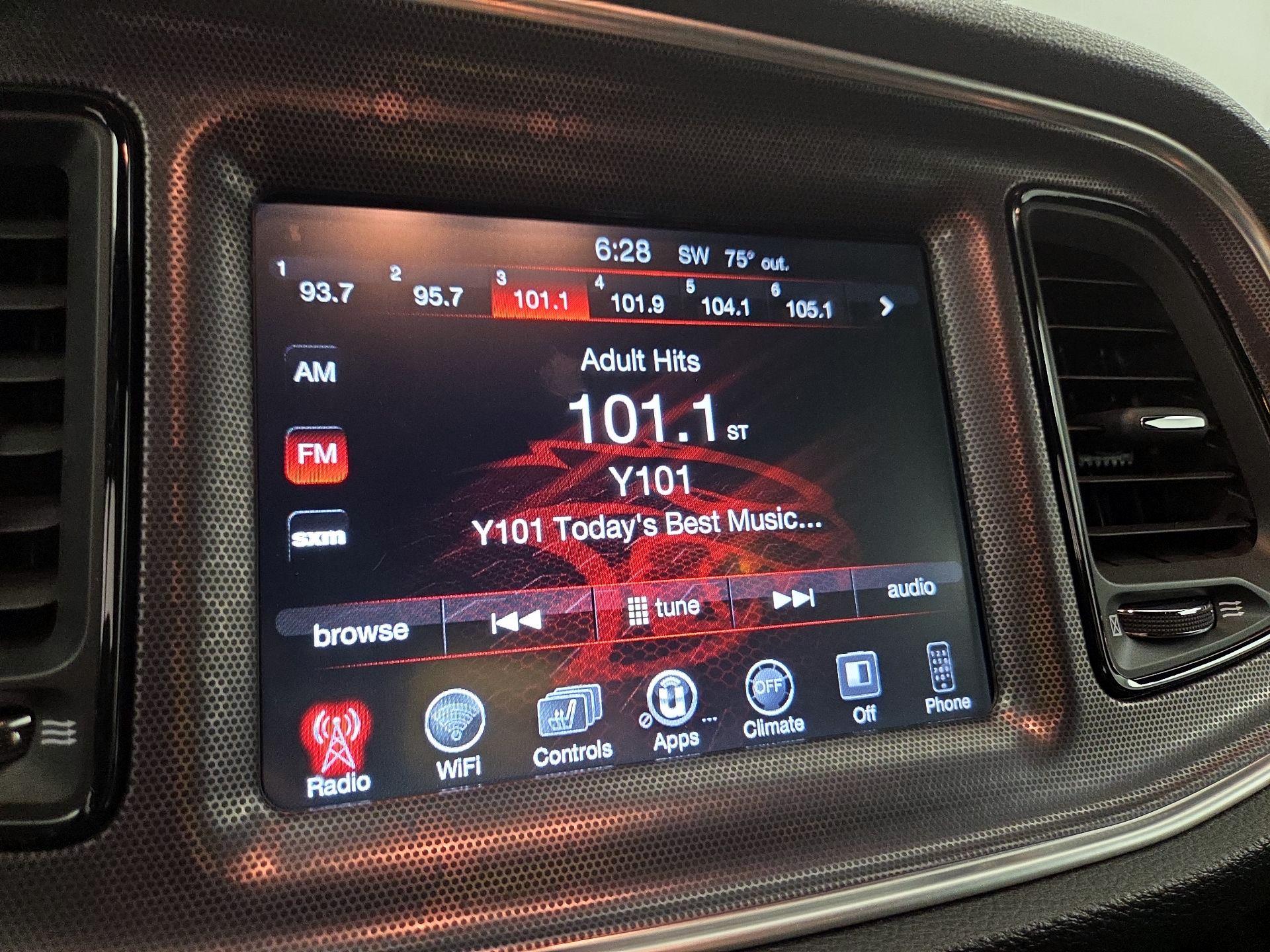 Thumbnail: 2016 Dodge Challenger - 15