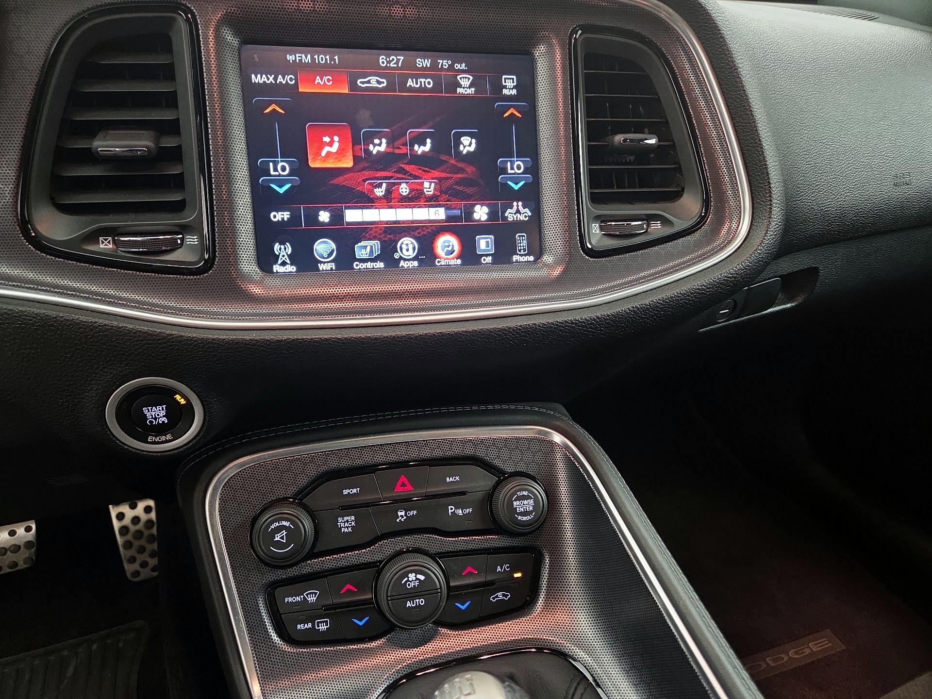 Thumbnail: 2016 Dodge Challenger - 16