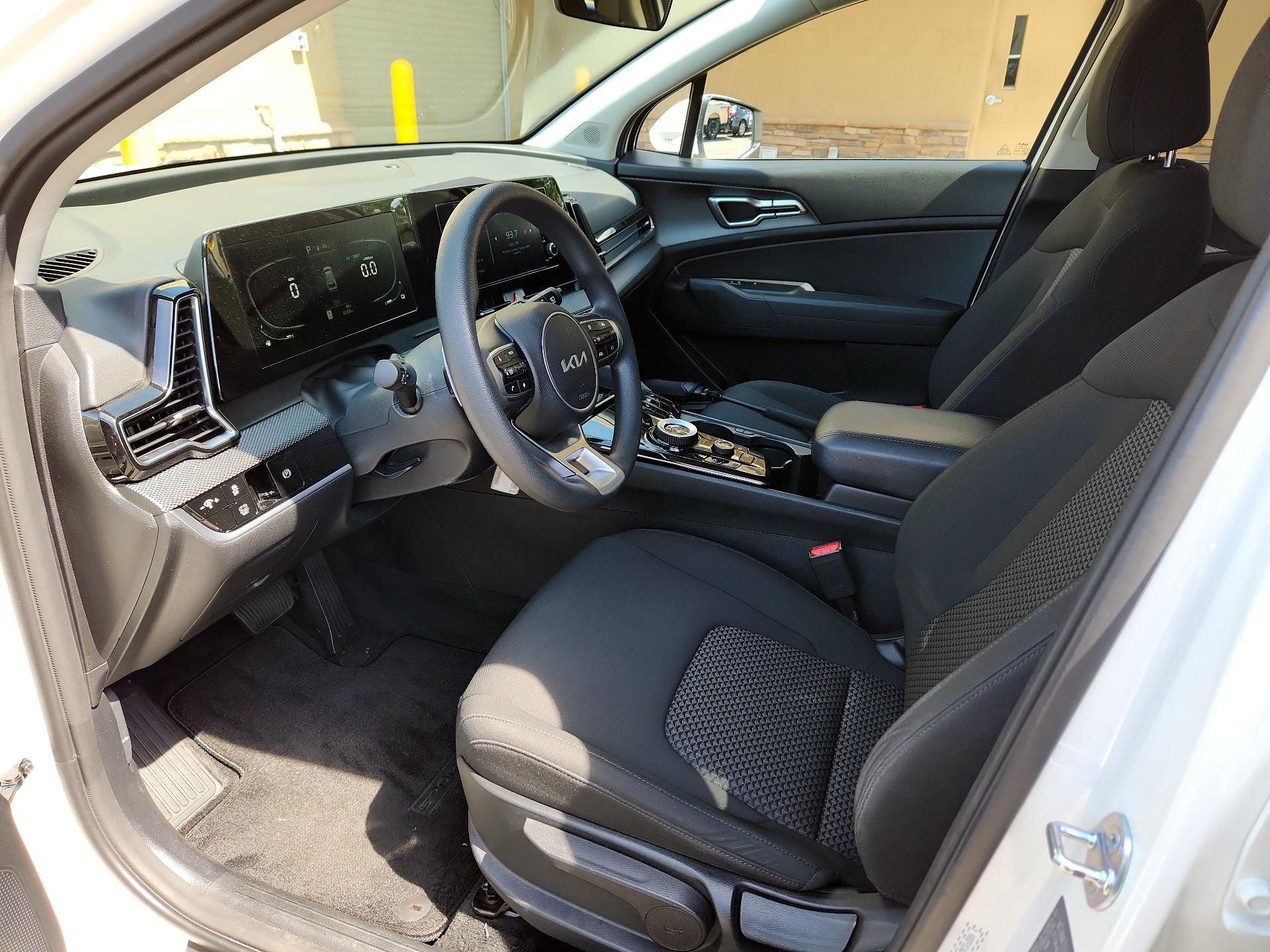 Thumbnail: 2023 Kia Sportage - 9