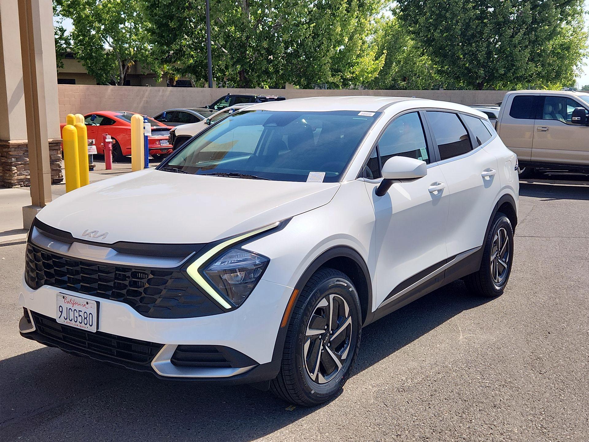 Thumbnail: 2023 Kia Sportage - 3