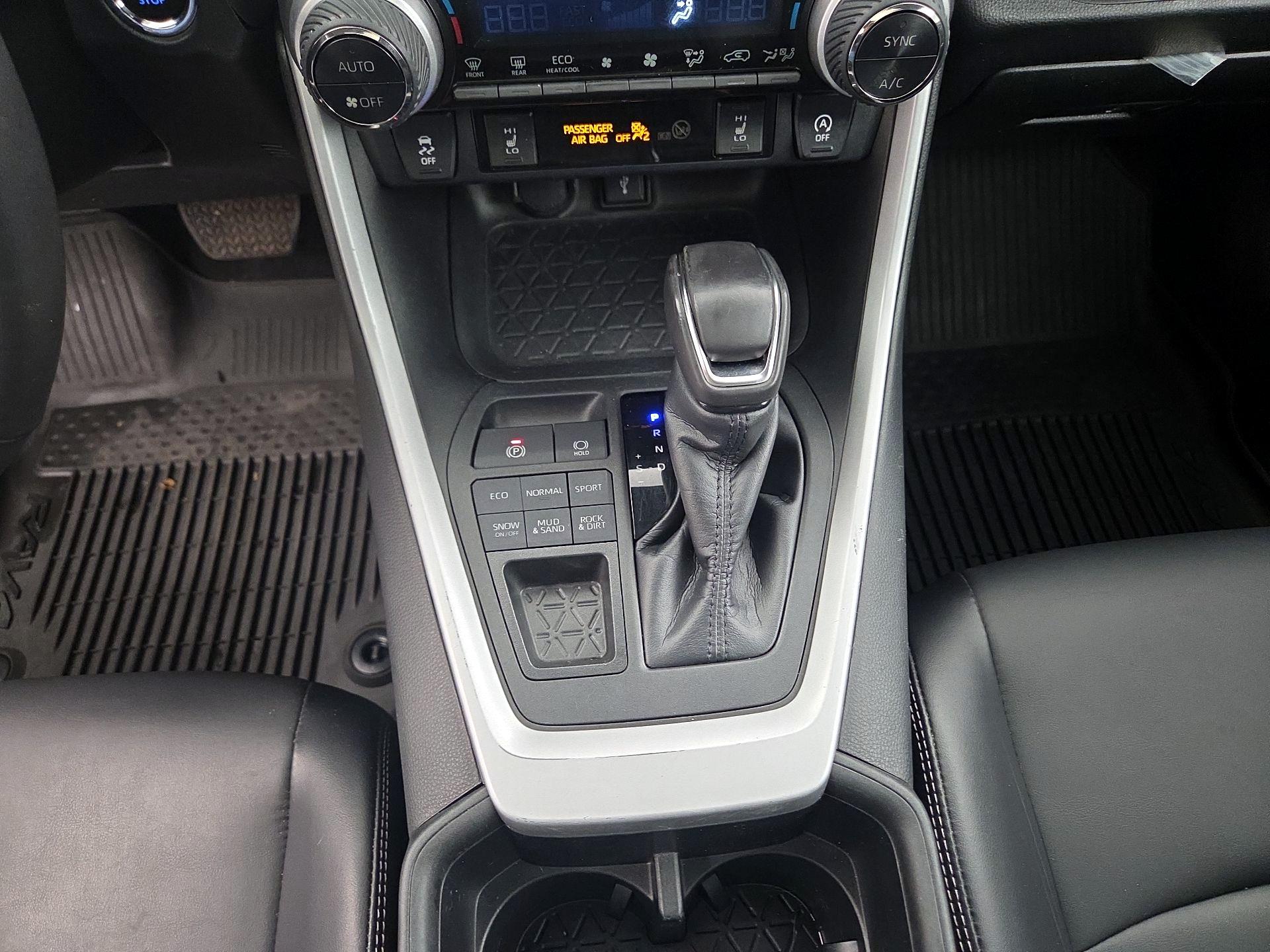 Thumbnail: 2022 Toyota RAV4 - 17