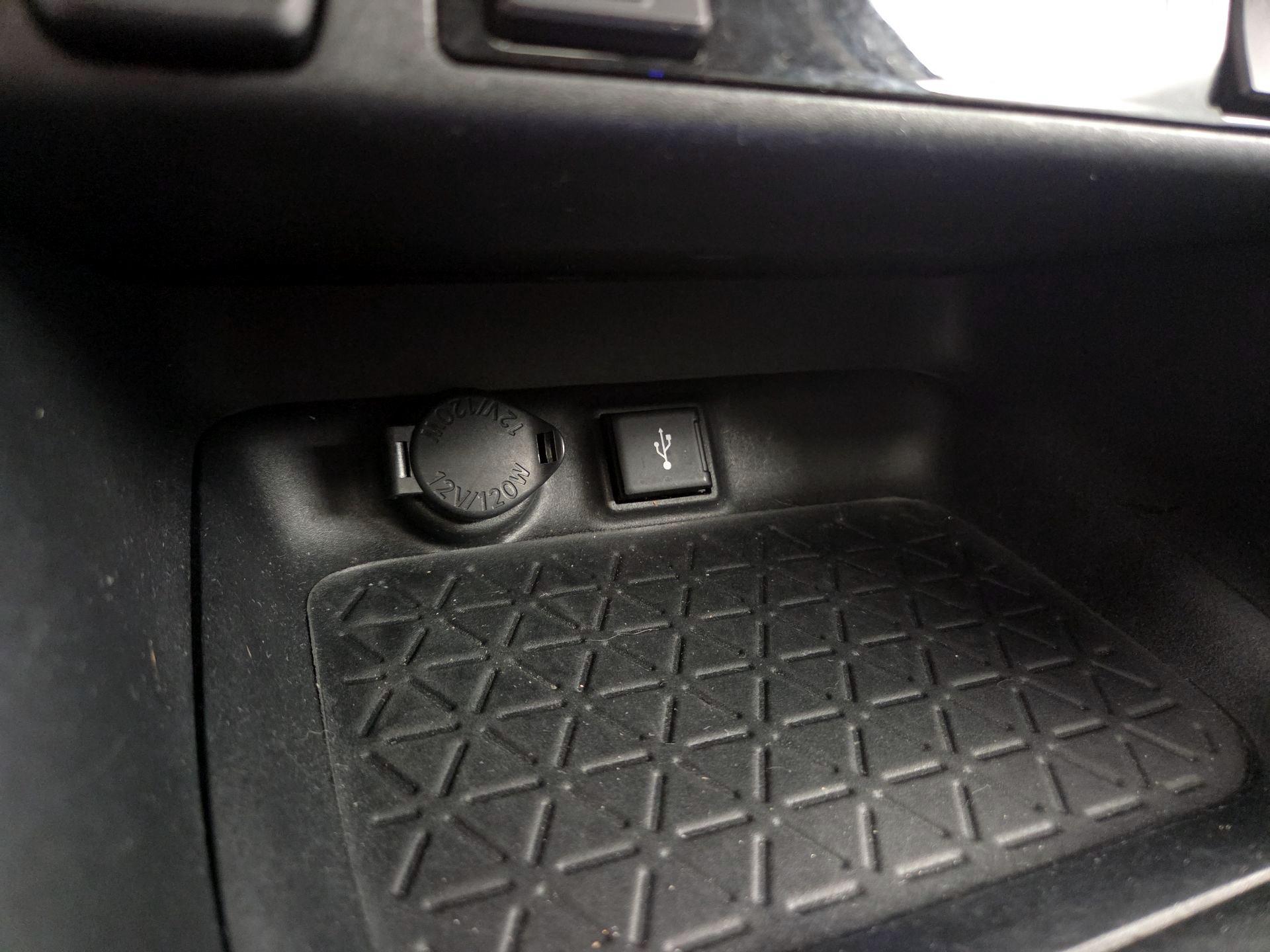 Thumbnail: 2022 Toyota RAV4 - 18