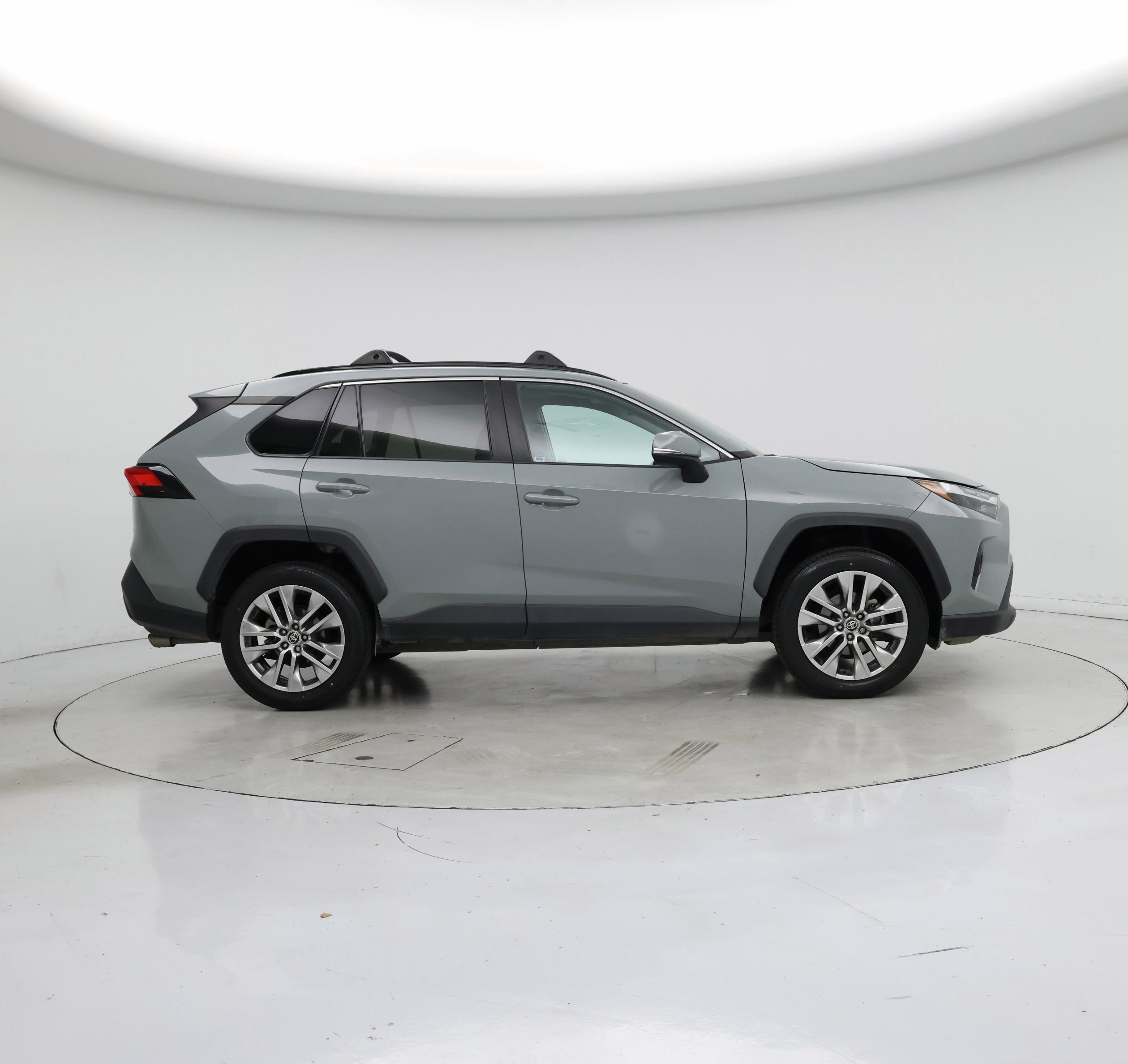 Thumbnail: 2022 Toyota RAV4 - 7