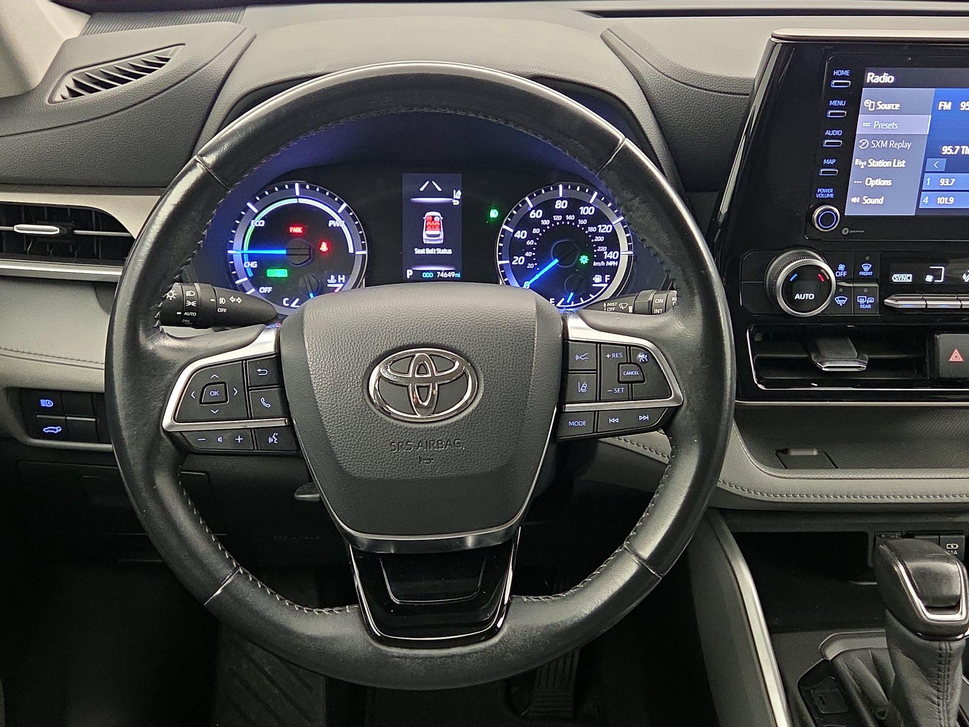 Thumbnail: 2020 Toyota Highlander - 10