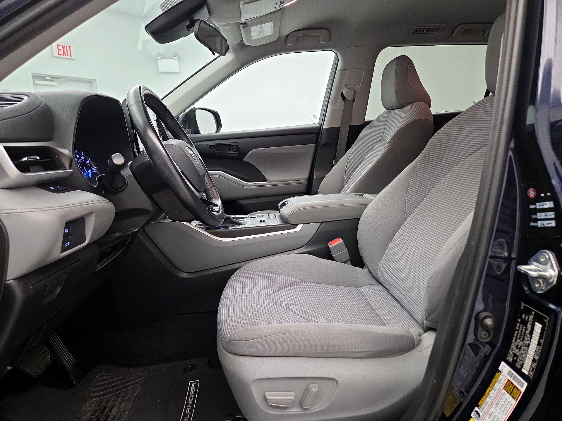 Thumbnail: 2020 Toyota Highlander - 11