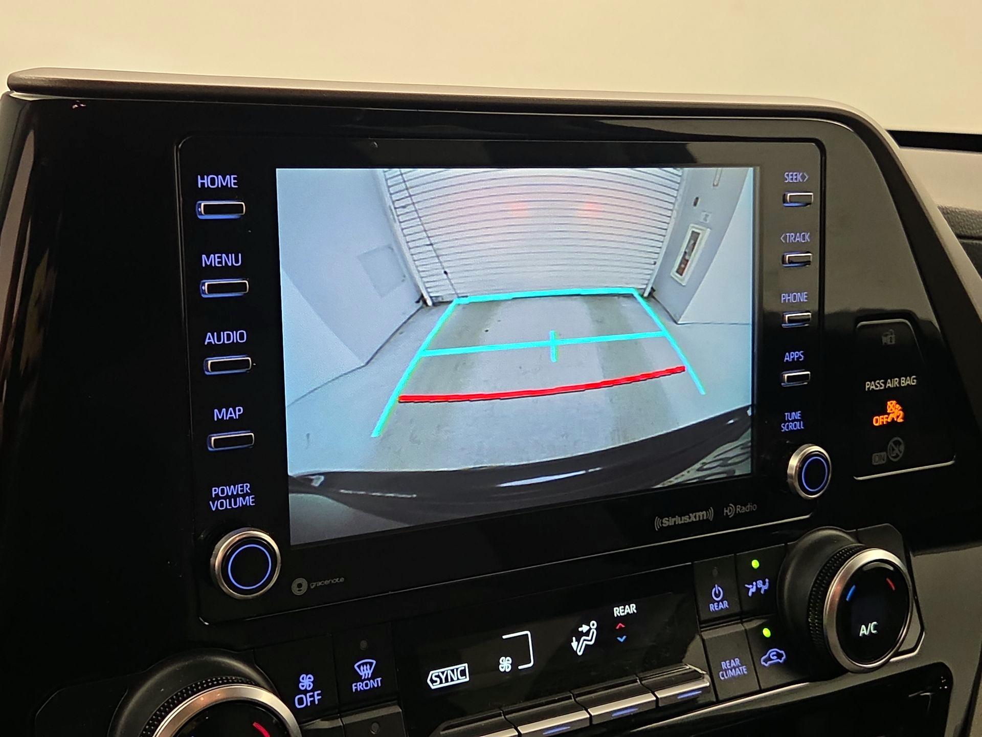 Thumbnail: 2020 Toyota Highlander - 14