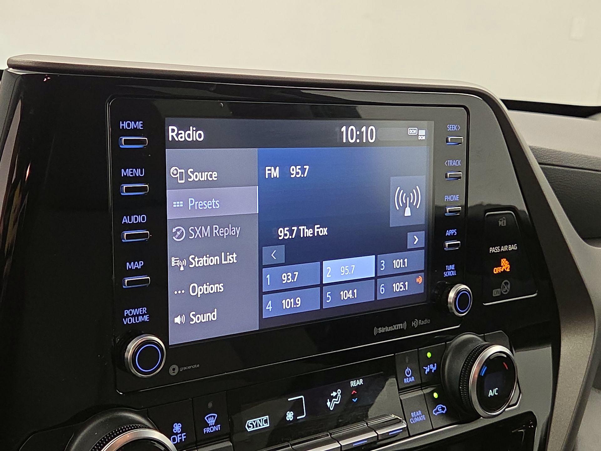 Thumbnail: 2020 Toyota Highlander - 15